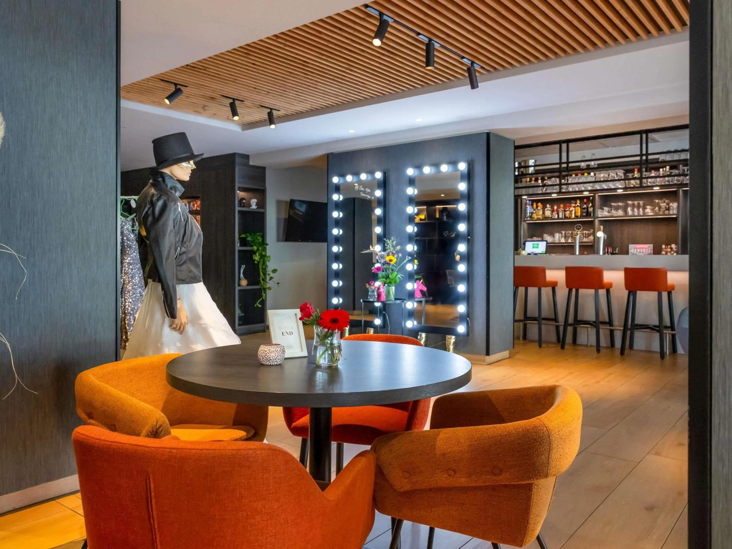 Lounge or bar in ibis Styles Den Haag Scheveningen
