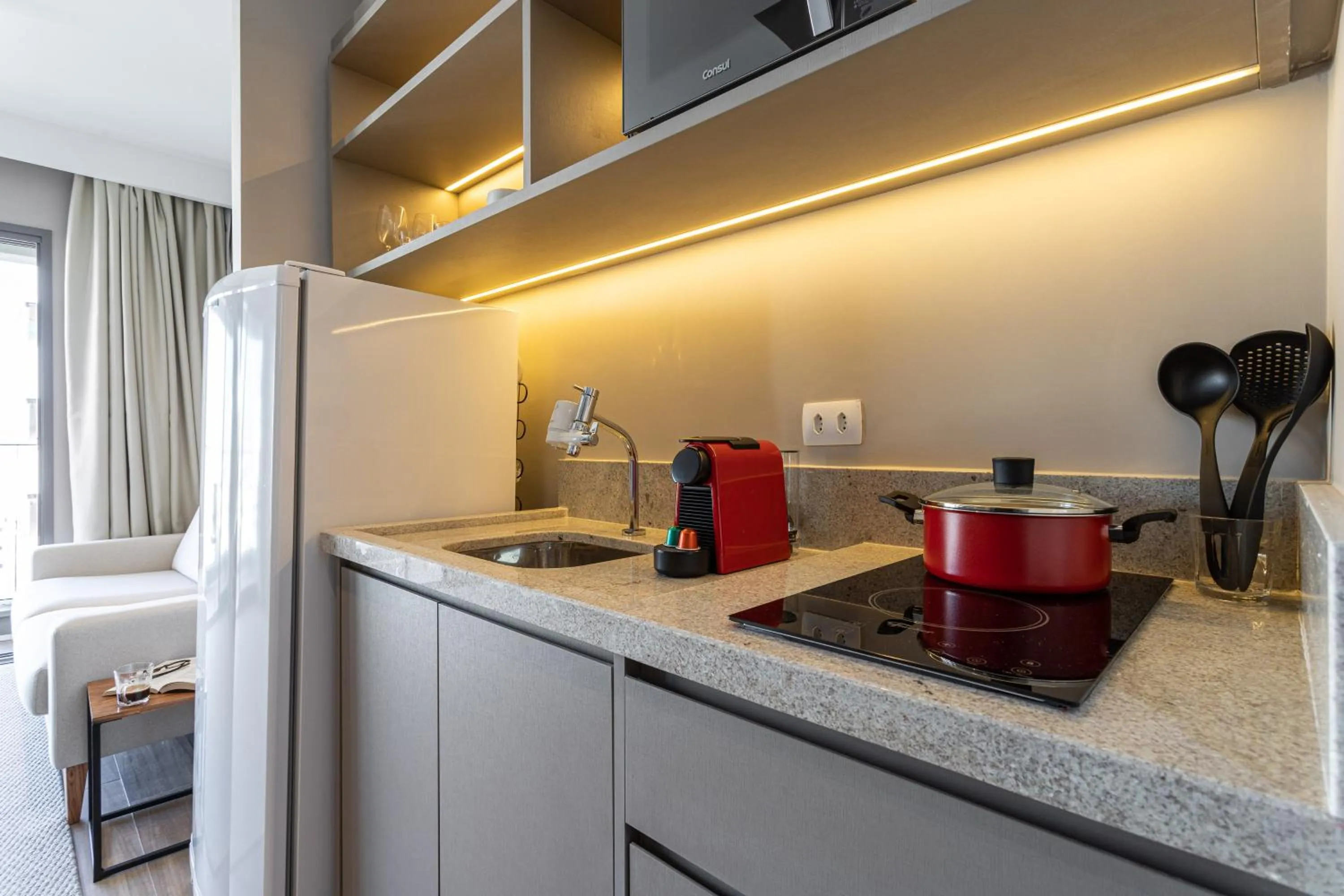 Coffee/tea facilities in Next Haddock by Viva - Apartamentos próximos ao MASP e a metros da Estação Consolação e Avenida Paulista