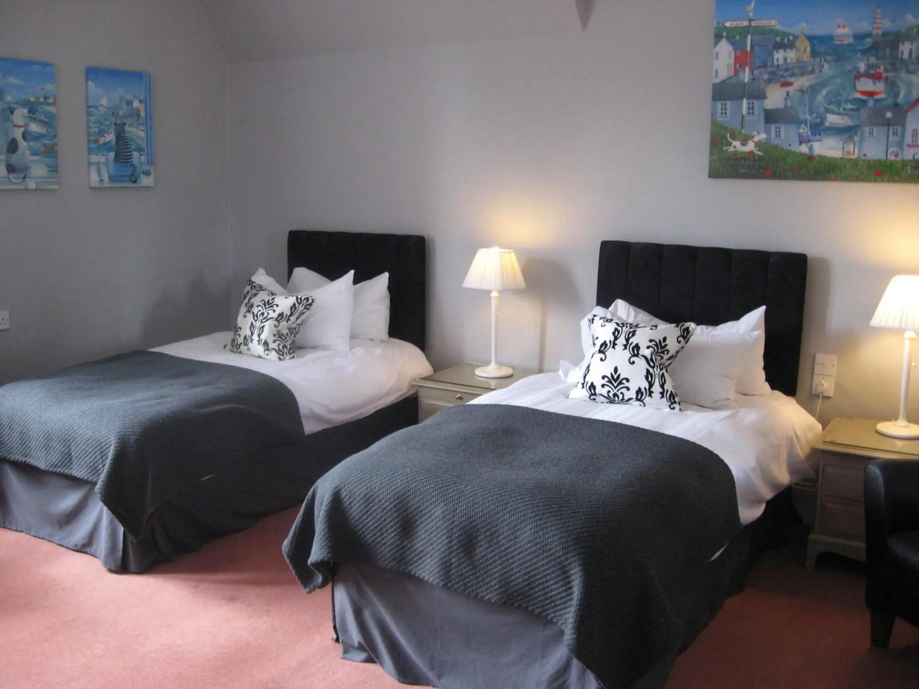 Twin Room - single occupancy in Shaftesbury Hotel Dundee Twin Room - single occupancy in Shaftesbury Hotel Dundee