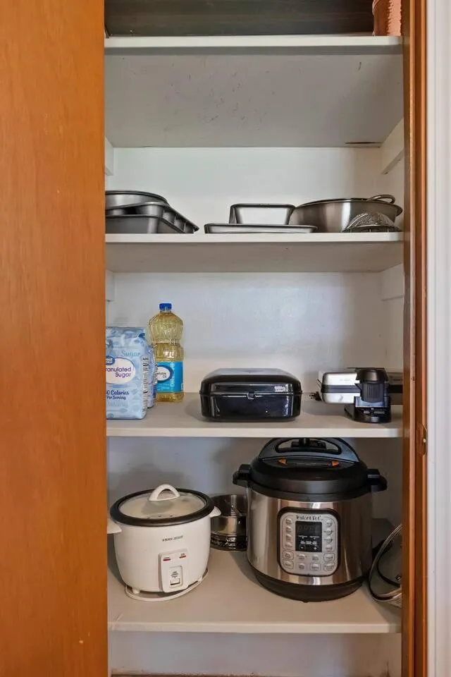 Kitchen or kitchenette in The Brick House, Kellogg ID