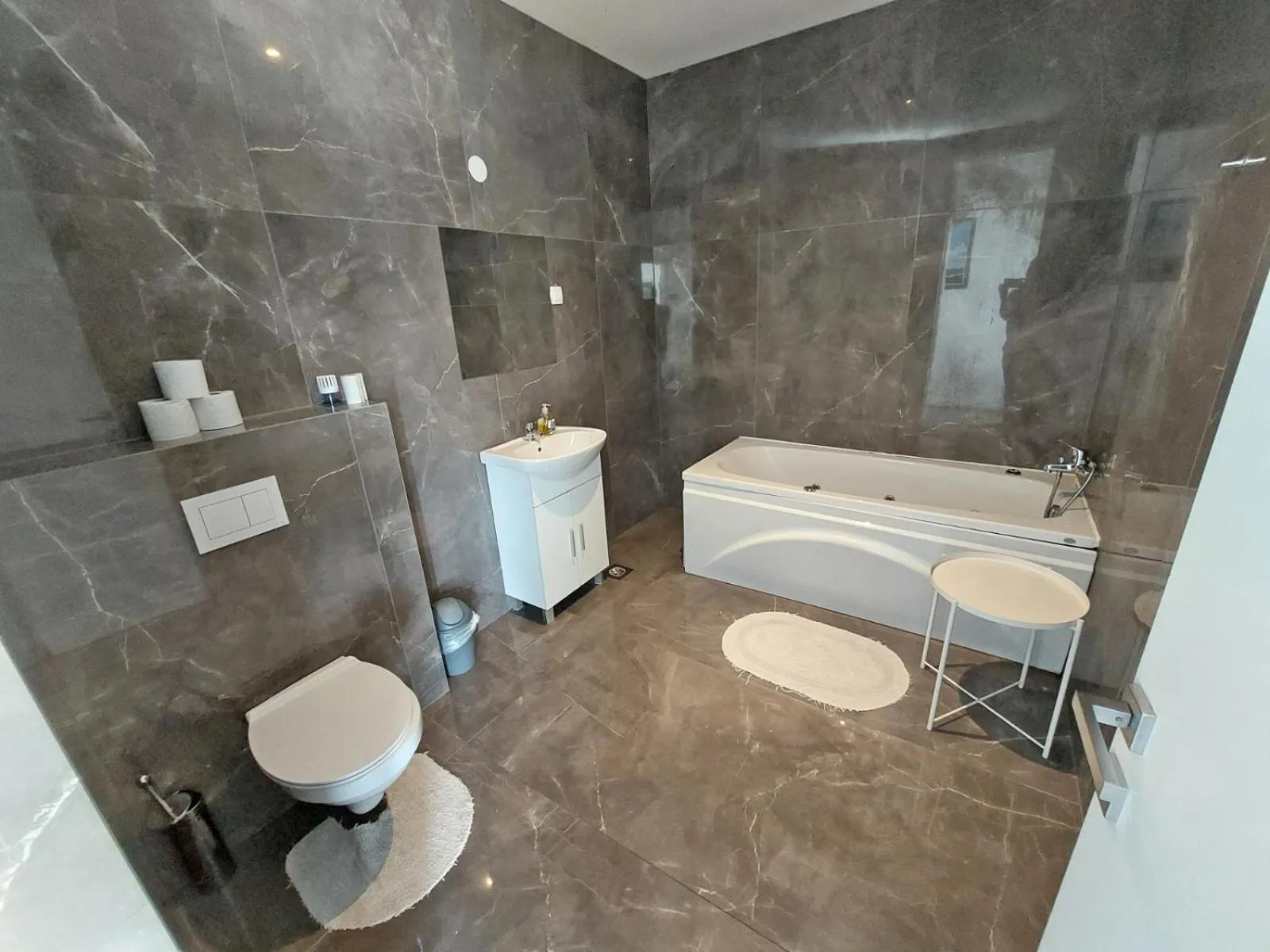 ROSE VALLEY, modern studios & apartments