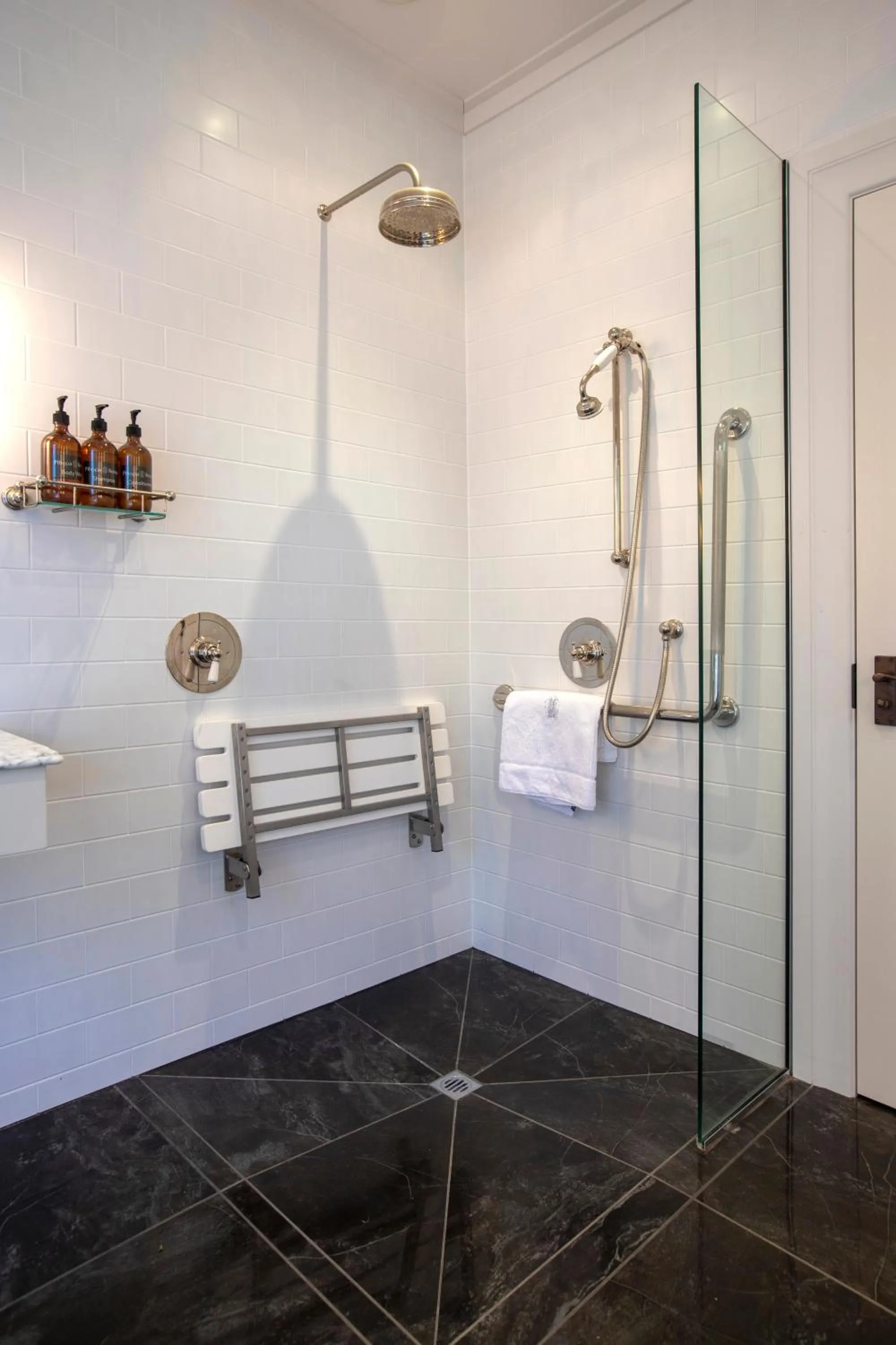 Shower in Pihopa Retreat