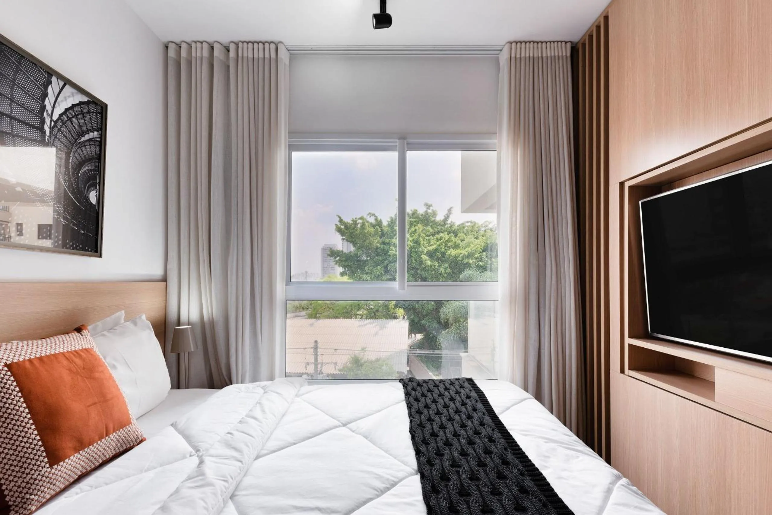 Photo of the whole room, Bed in Homelike by Viva - Apartamentos completos em Pinheiros a uma quadra da Faria Lima