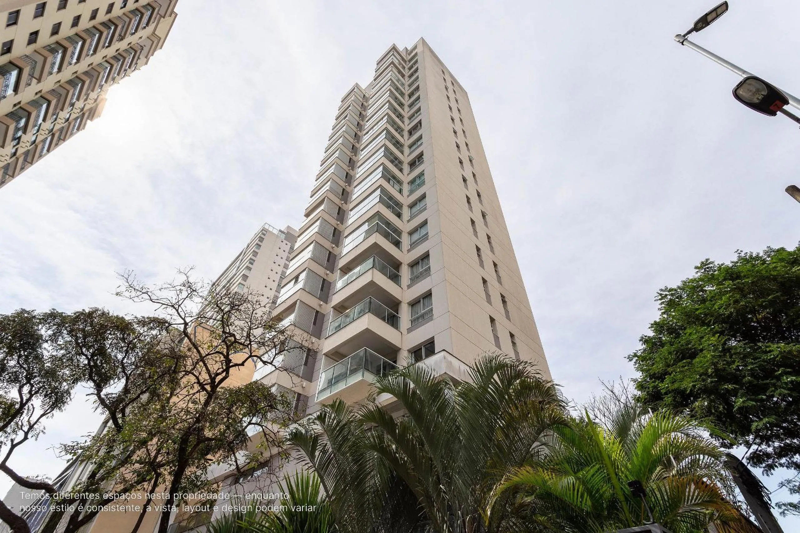 Property building in Homelike by Viva - Apartamentos completos em Pinheiros a uma quadra da Faria Lima