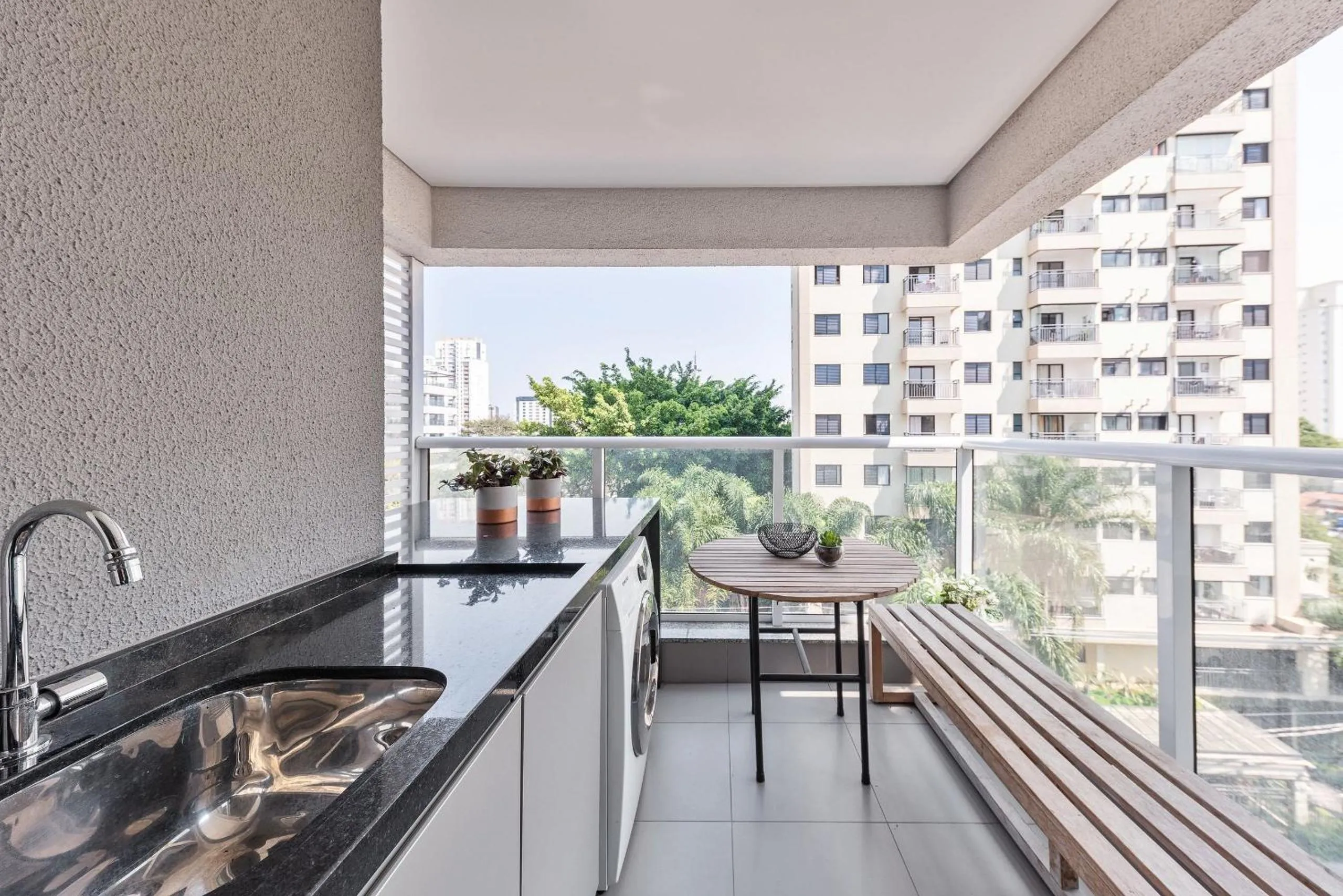 Kitchen or kitchenette in Homelike by Viva - Apartamentos completos em Pinheiros a uma quadra da Faria Lima