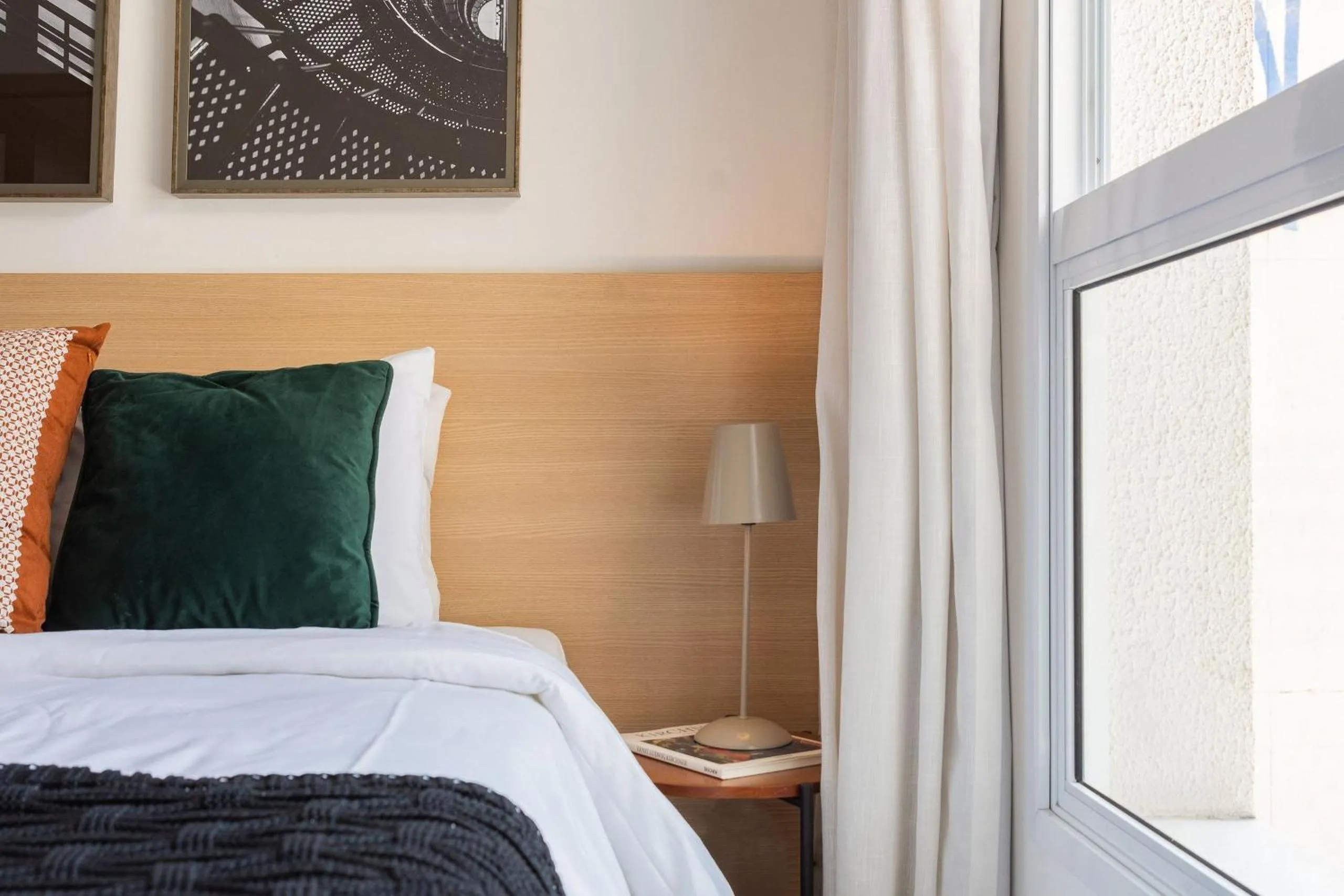 Bed in Homelike by Viva - Apartamentos completos em Pinheiros a uma quadra da Faria Lima