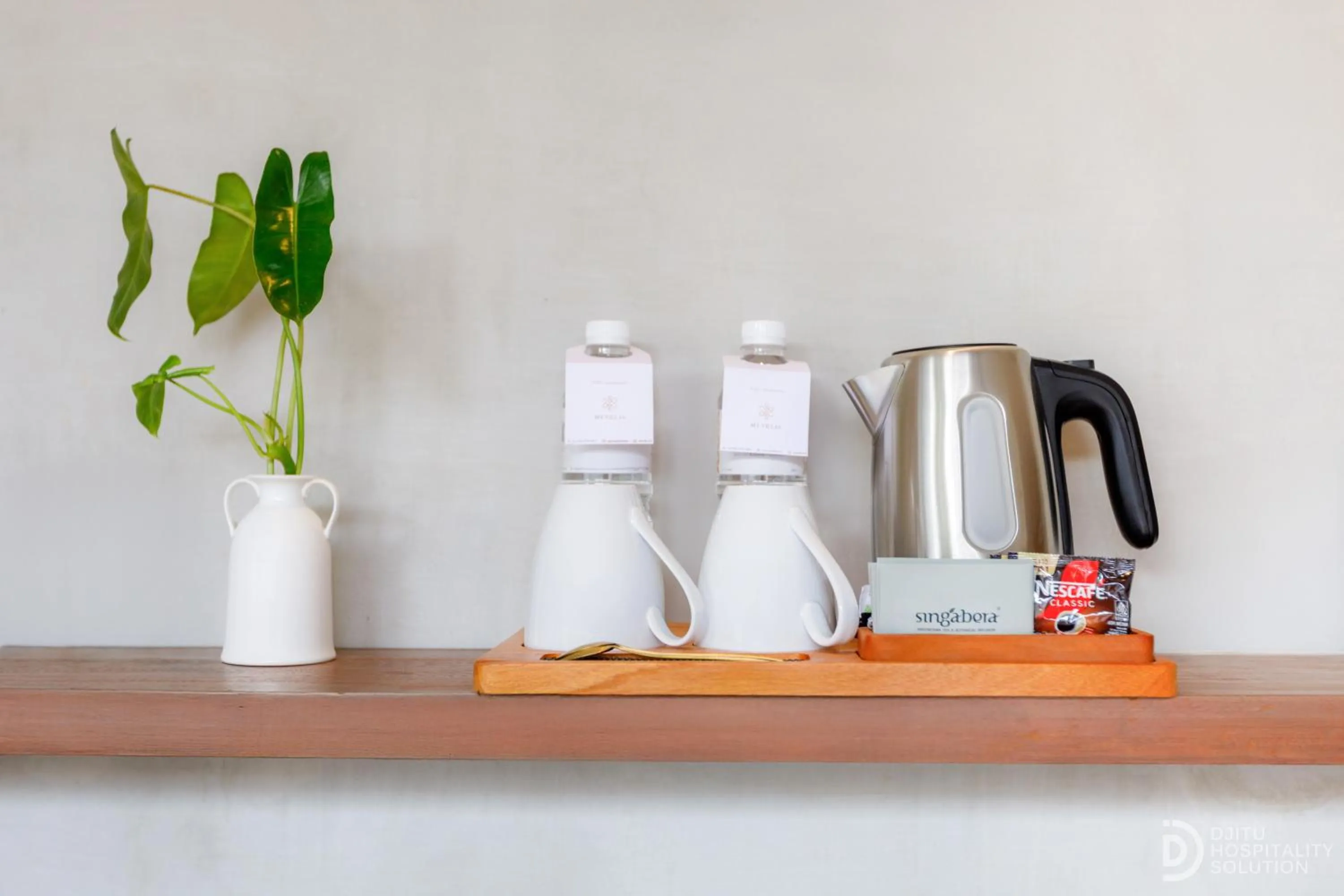 Coffee/tea facilities in ME Villa Pererenan