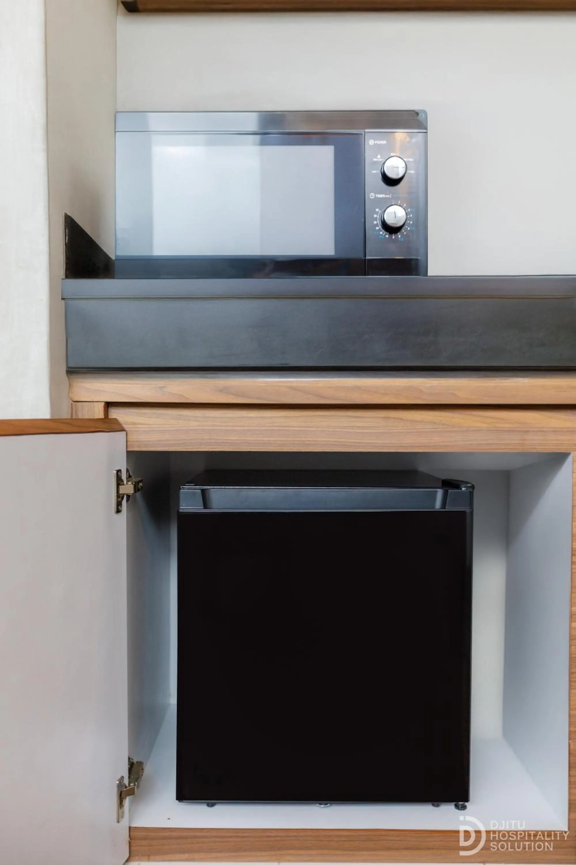 minibar in ME Villa Pererenan