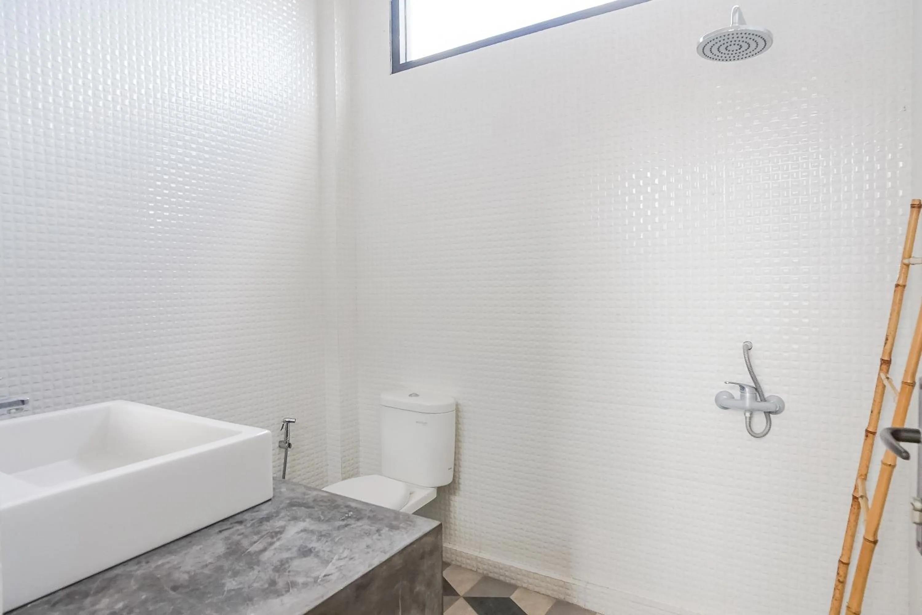 Bathroom in Margarita Apartment and Coworking Canggu