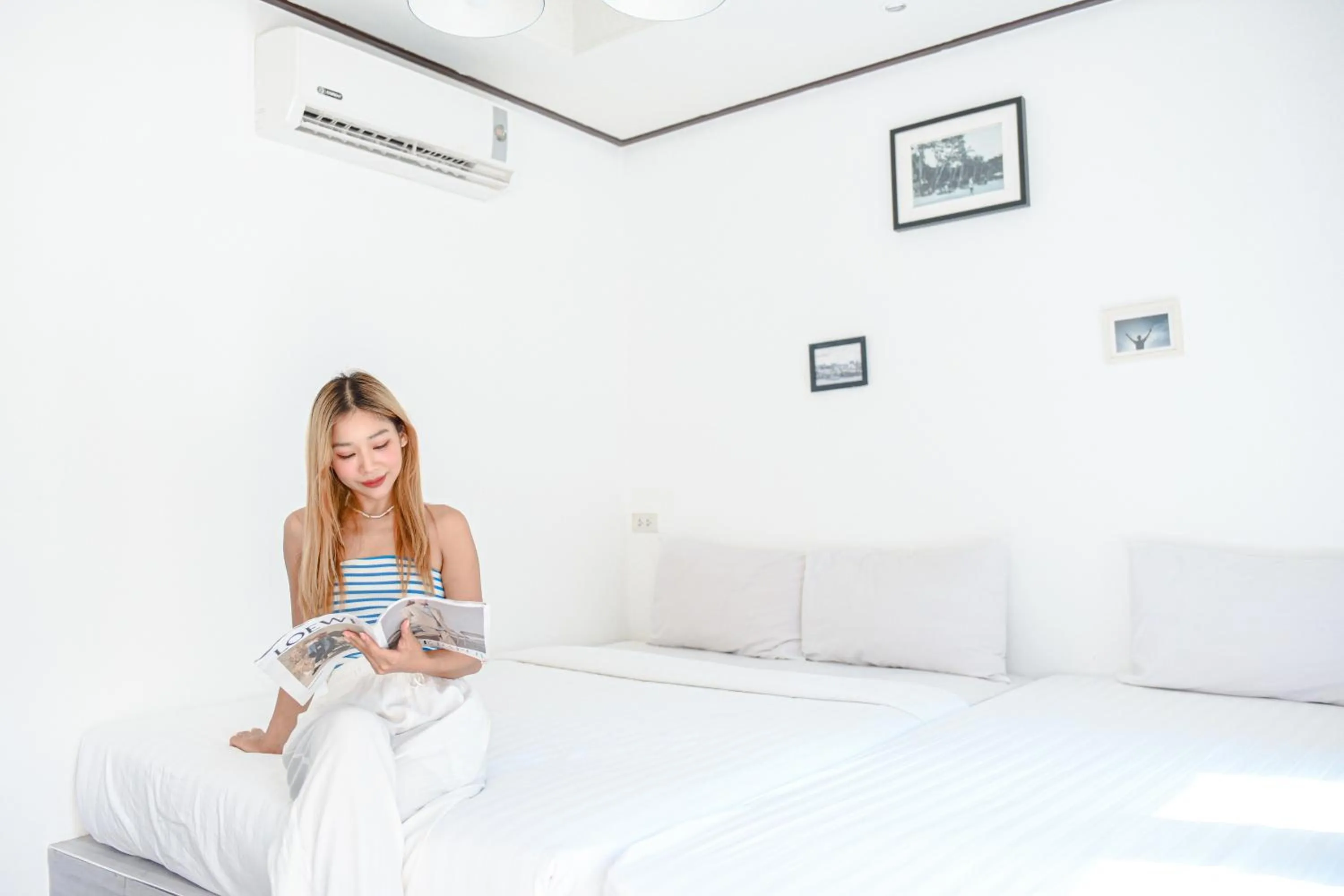 Bed in Sidewalk Boutique Hotel