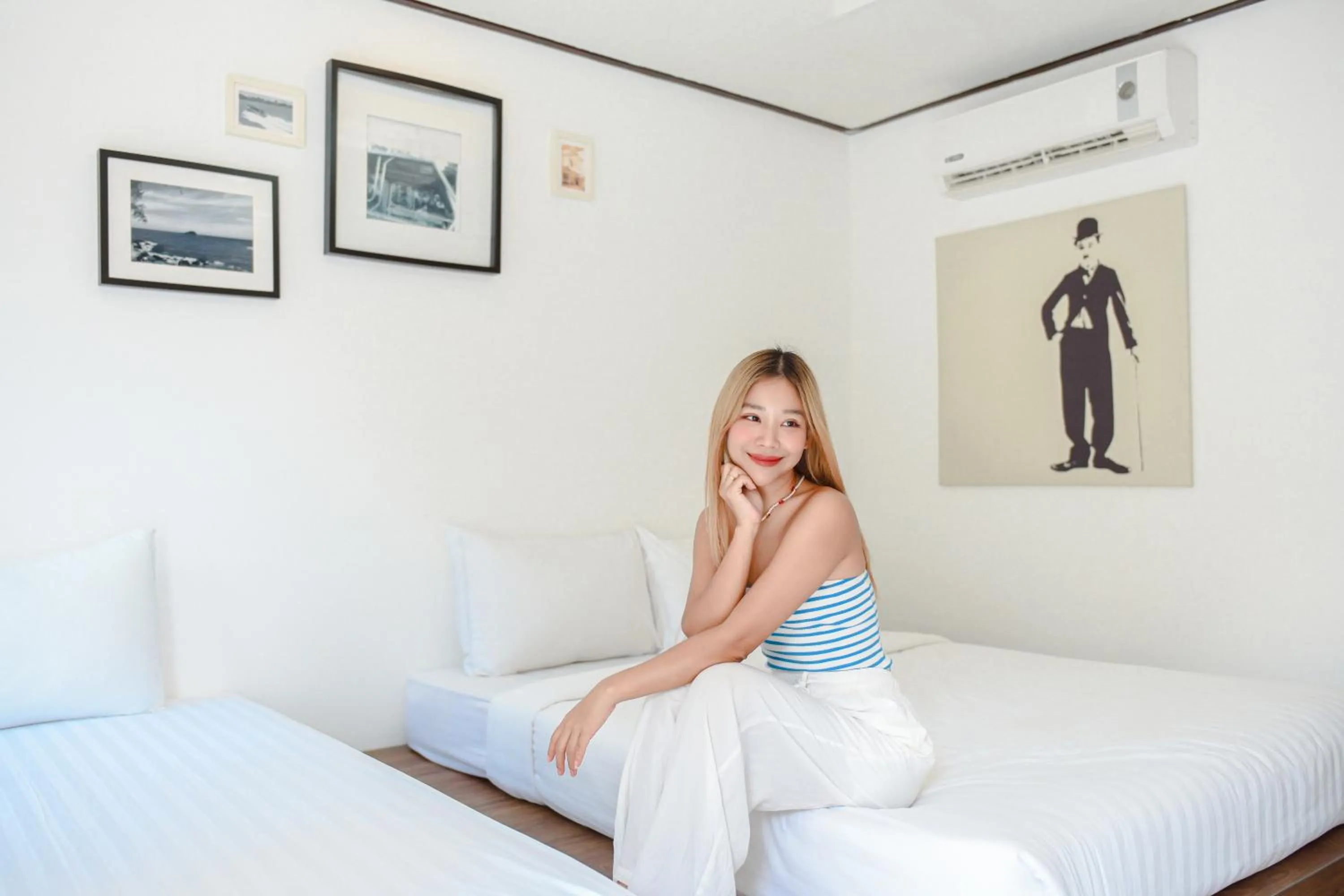 Bed in Sidewalk Boutique Hotel