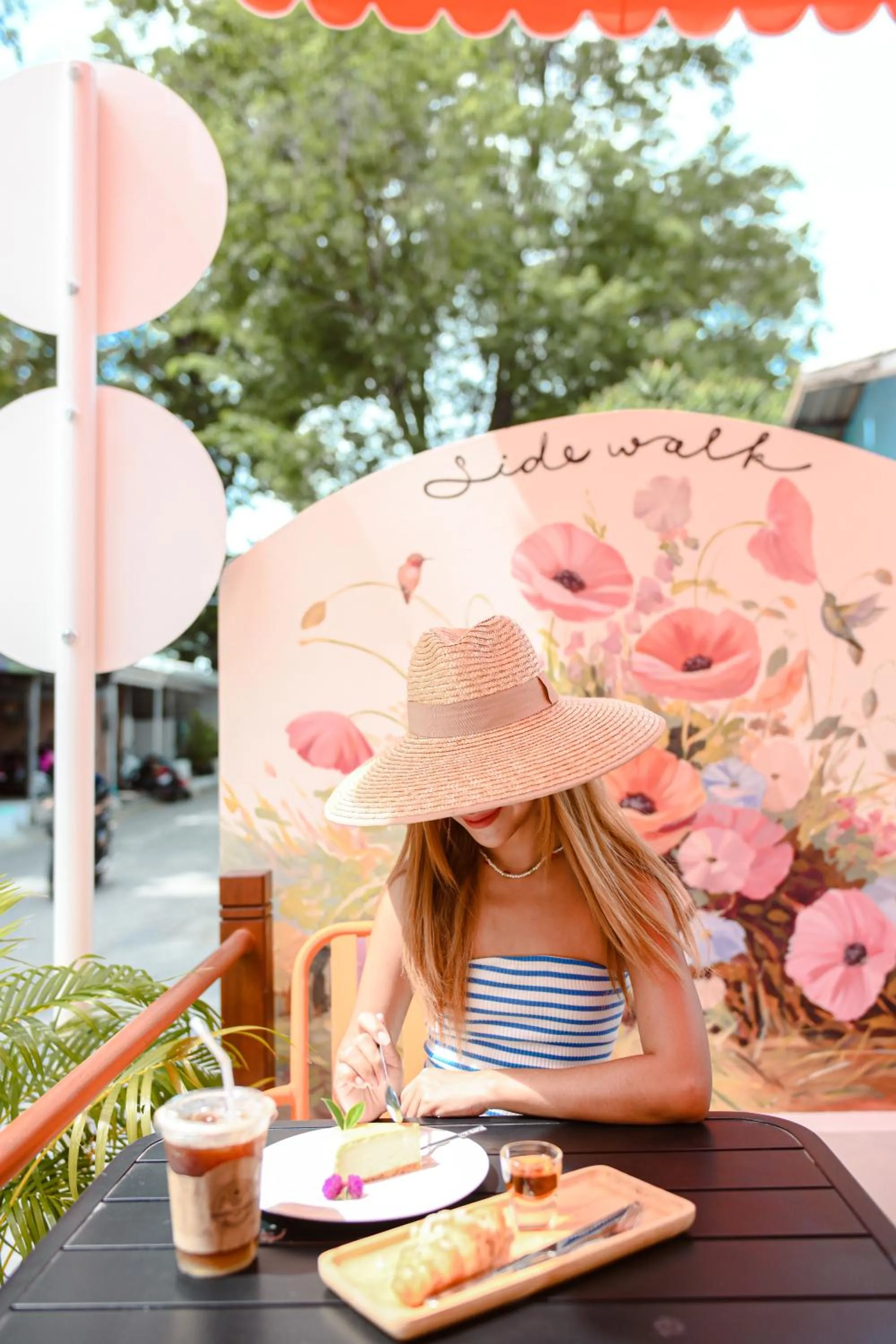 Sidewalk Boutique Hotel