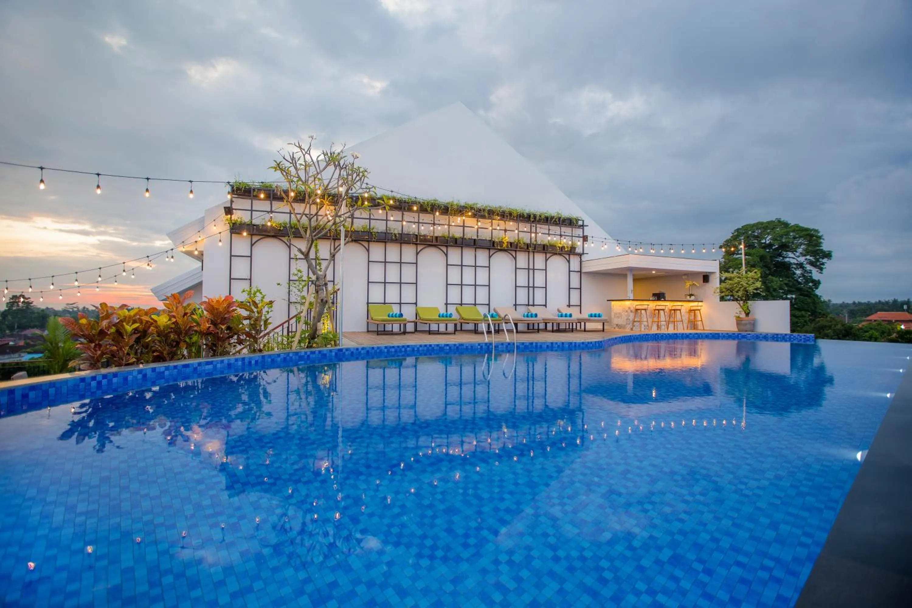 Property building in RV Hotel Gianyar