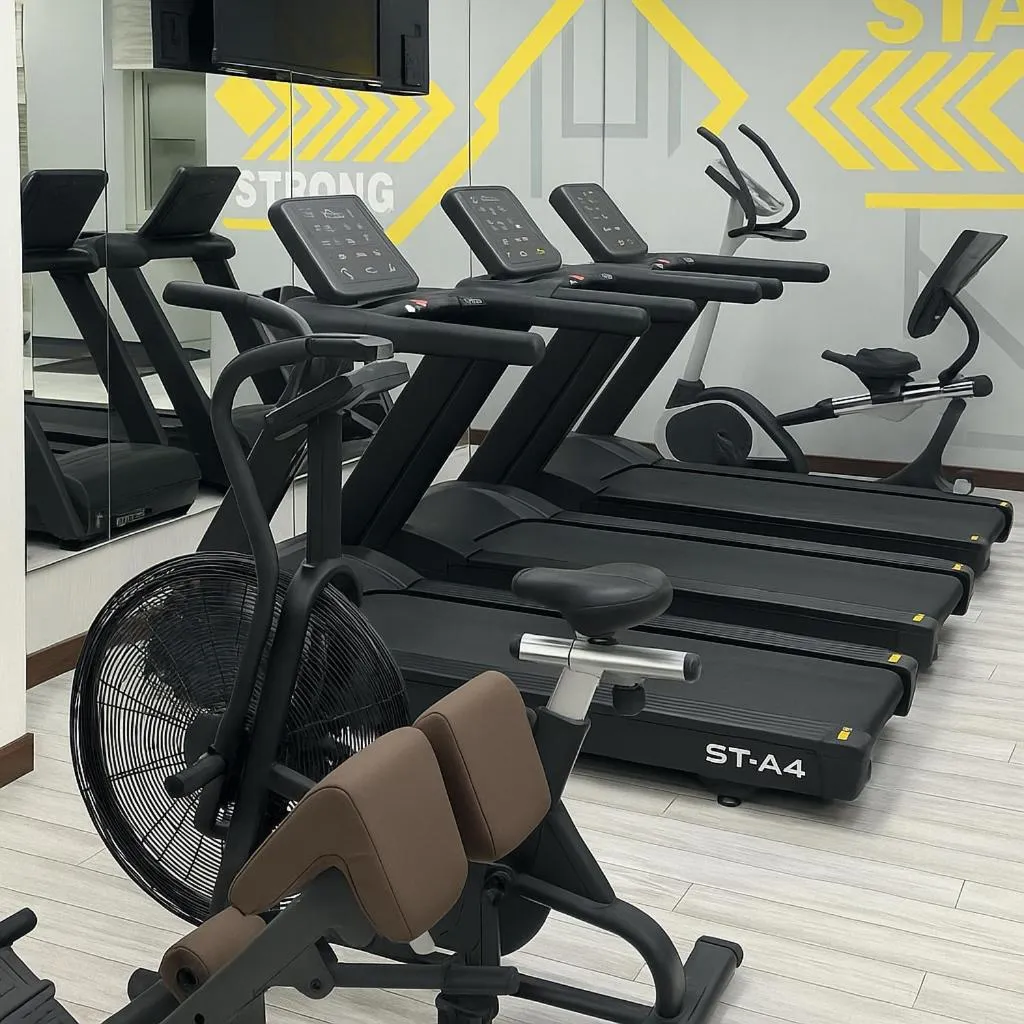 Fitness centre/facilities in Tauke Khan Plaza