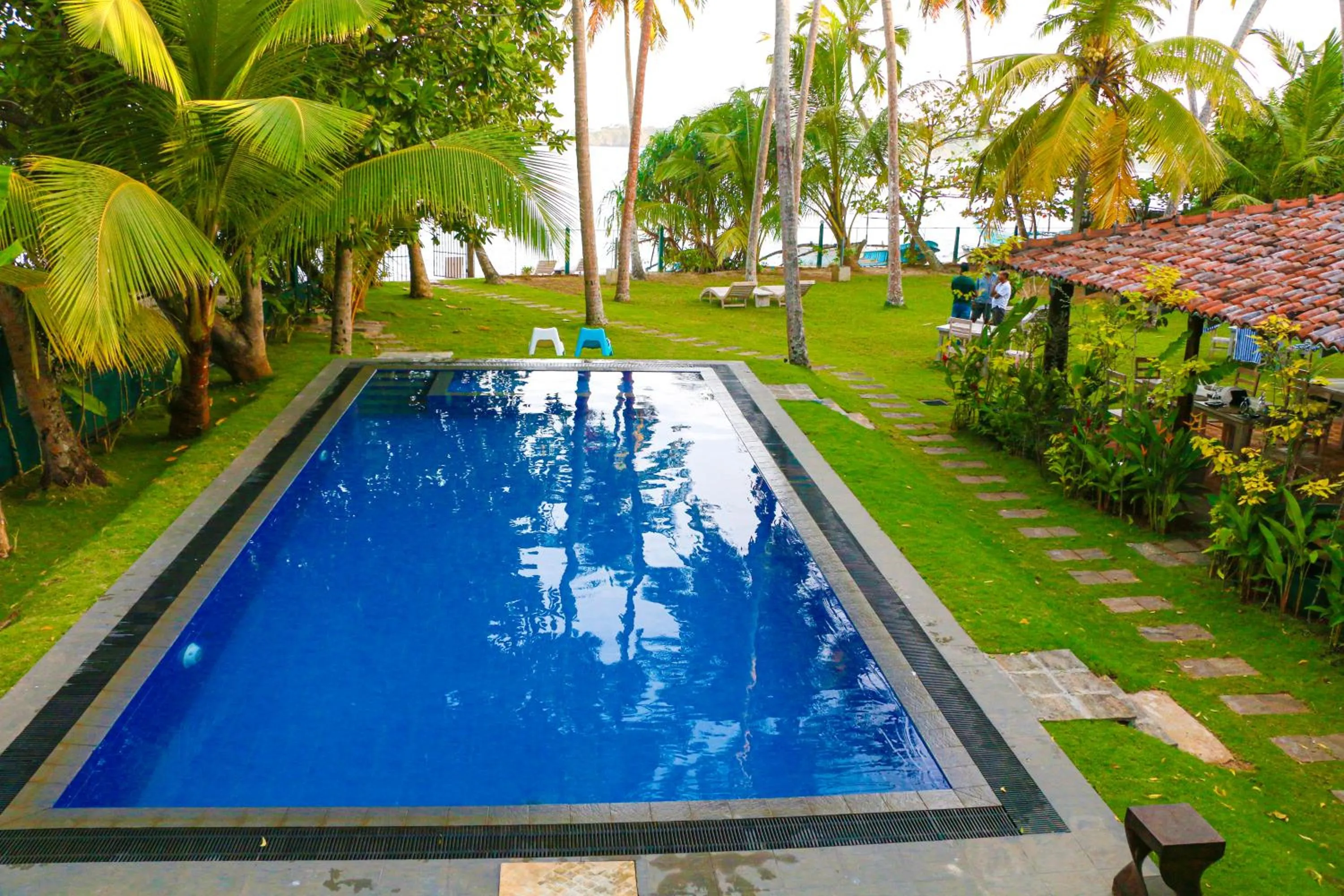 Swimming pool in Esperanza Beach Mawella