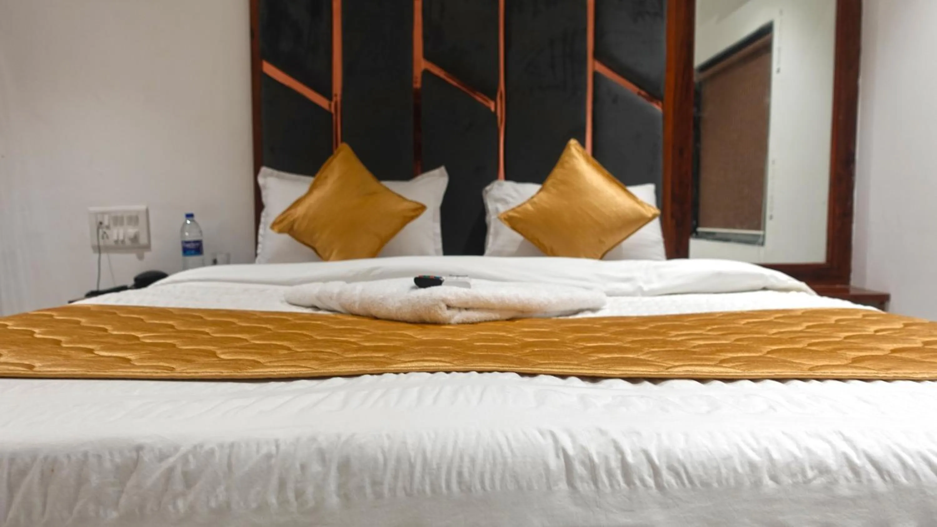 Bedroom, Bed in Hotel Palms Residency, Chembur Mumbai