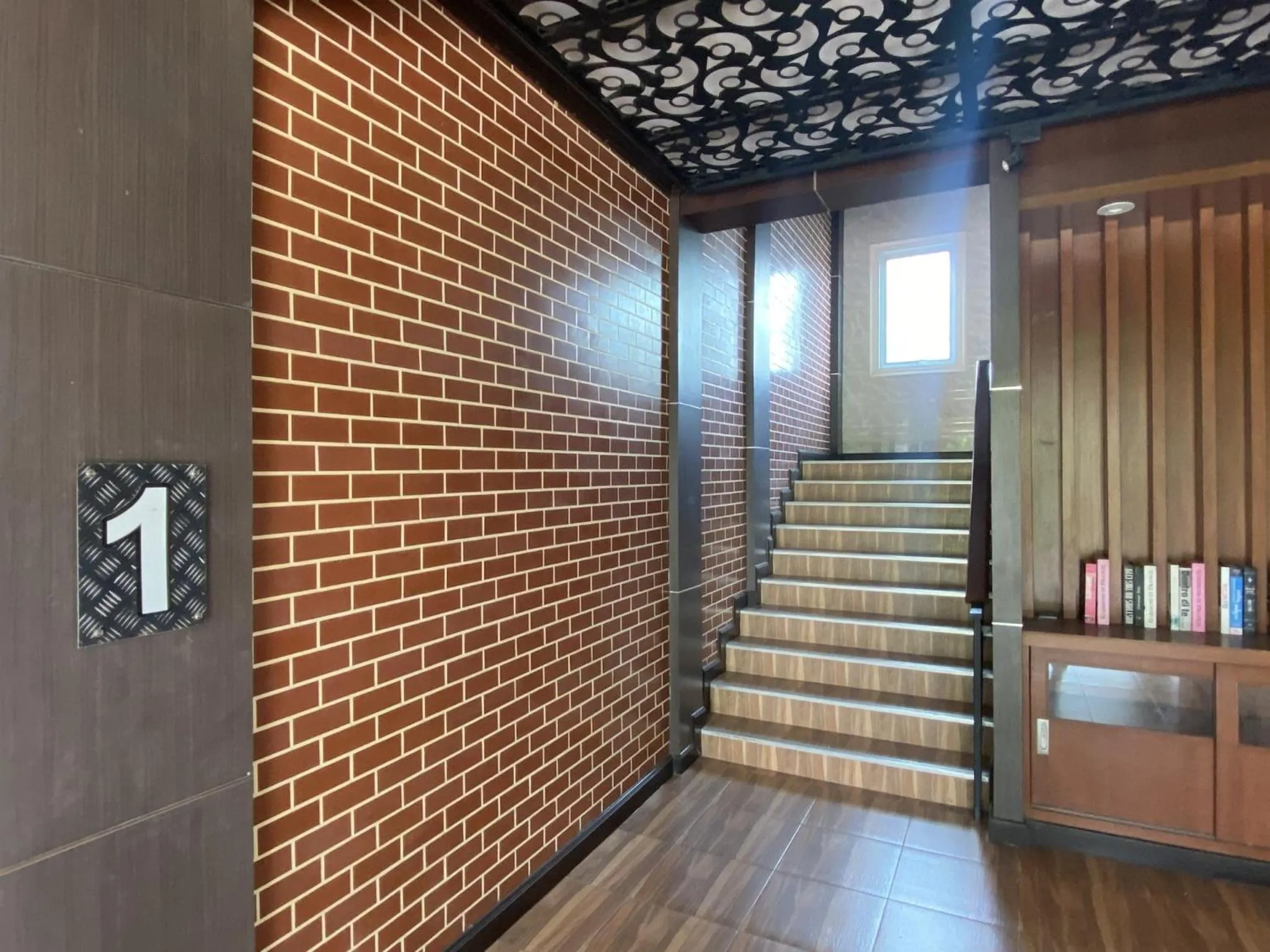 Decorative detail in RoomQuest Chonburi Laem Chabang