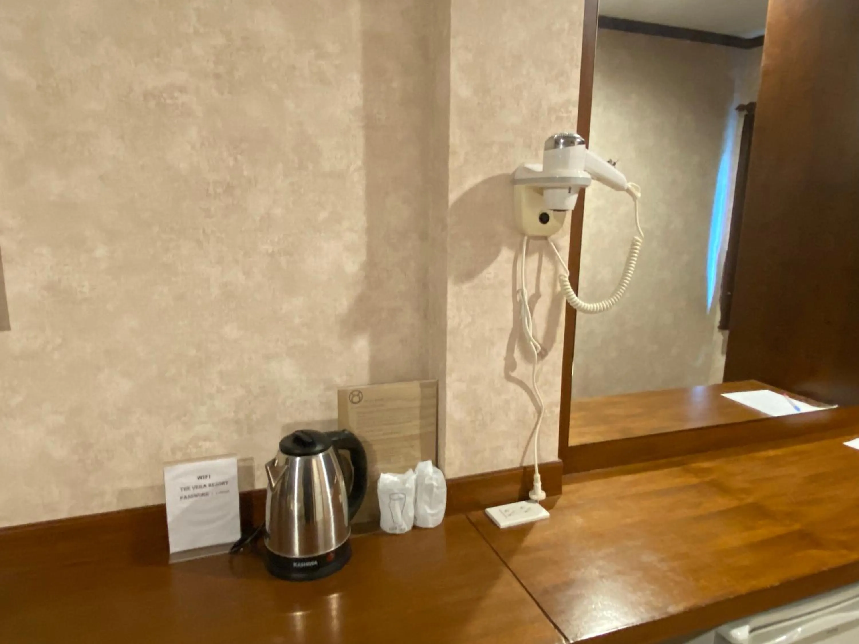 Area and facilities in RoomQuest Chonburi Laem Chabang