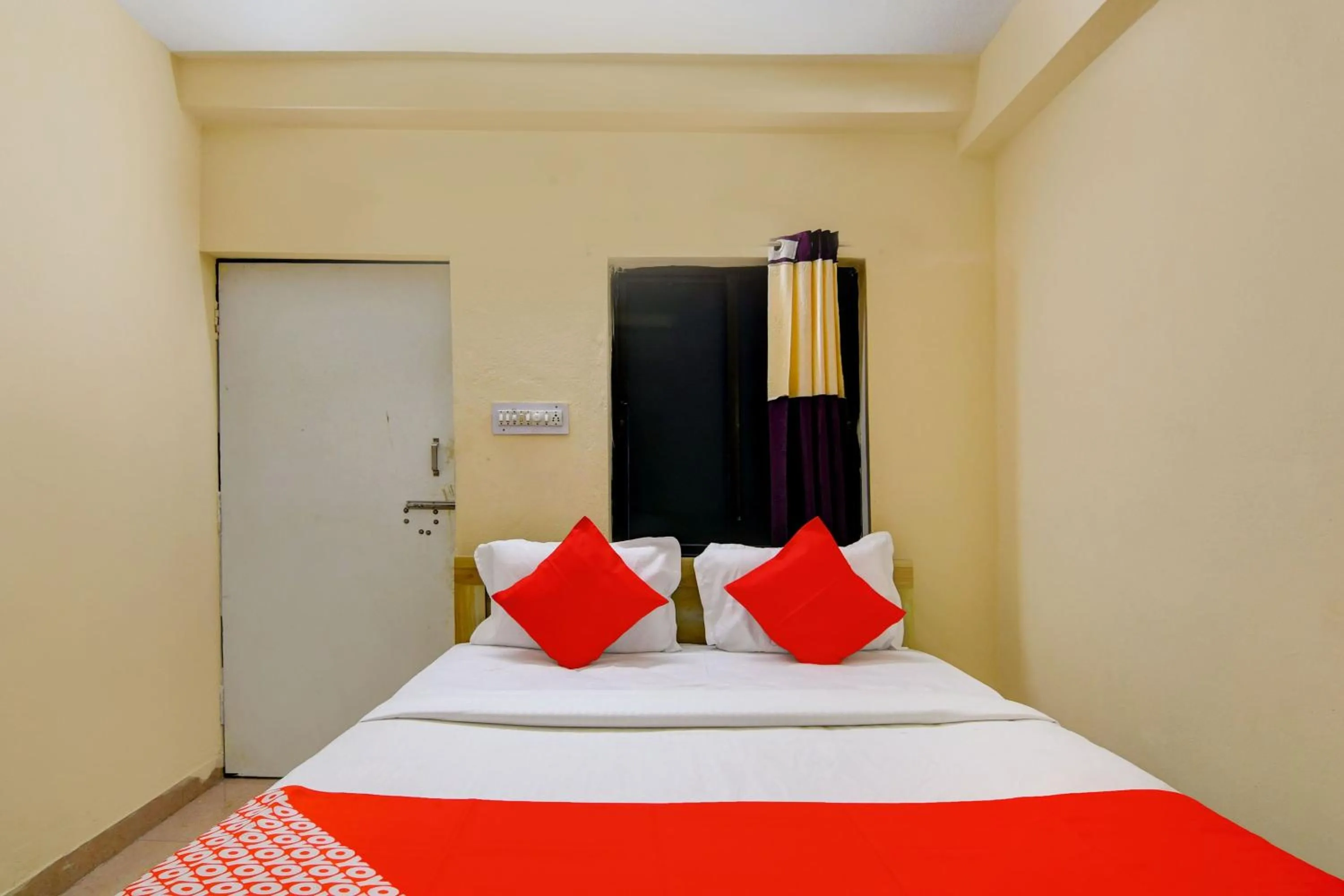 Bedroom, Bed in Hotel O Welcome Stay Guest House