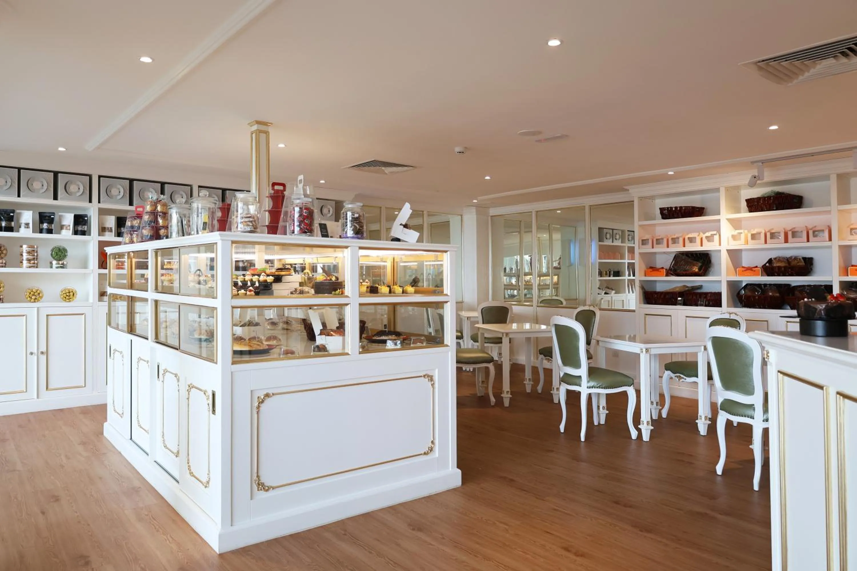 On-site shops in Damai Lagoon Resort