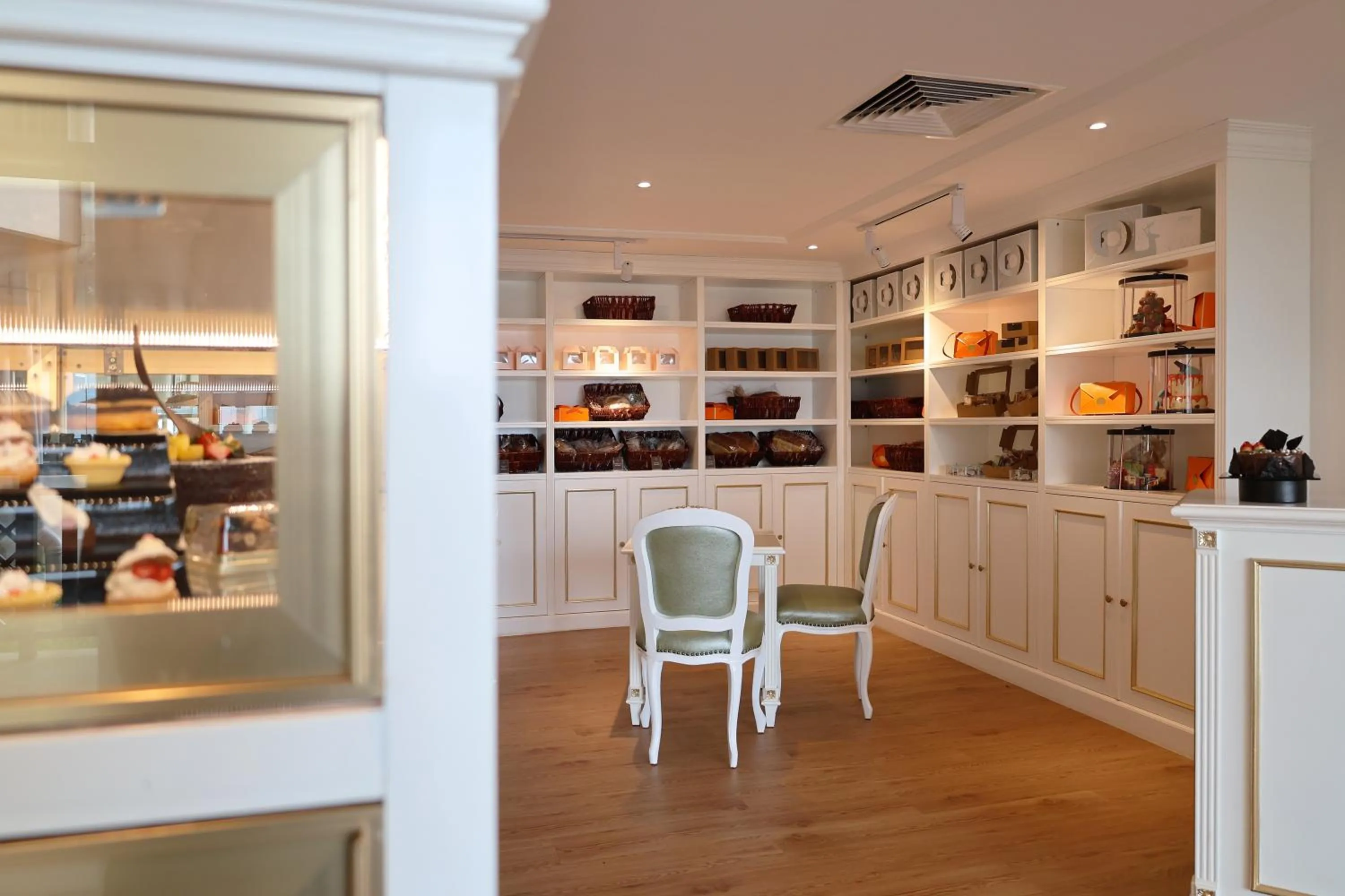 On-site shops in Damai Lagoon Resort