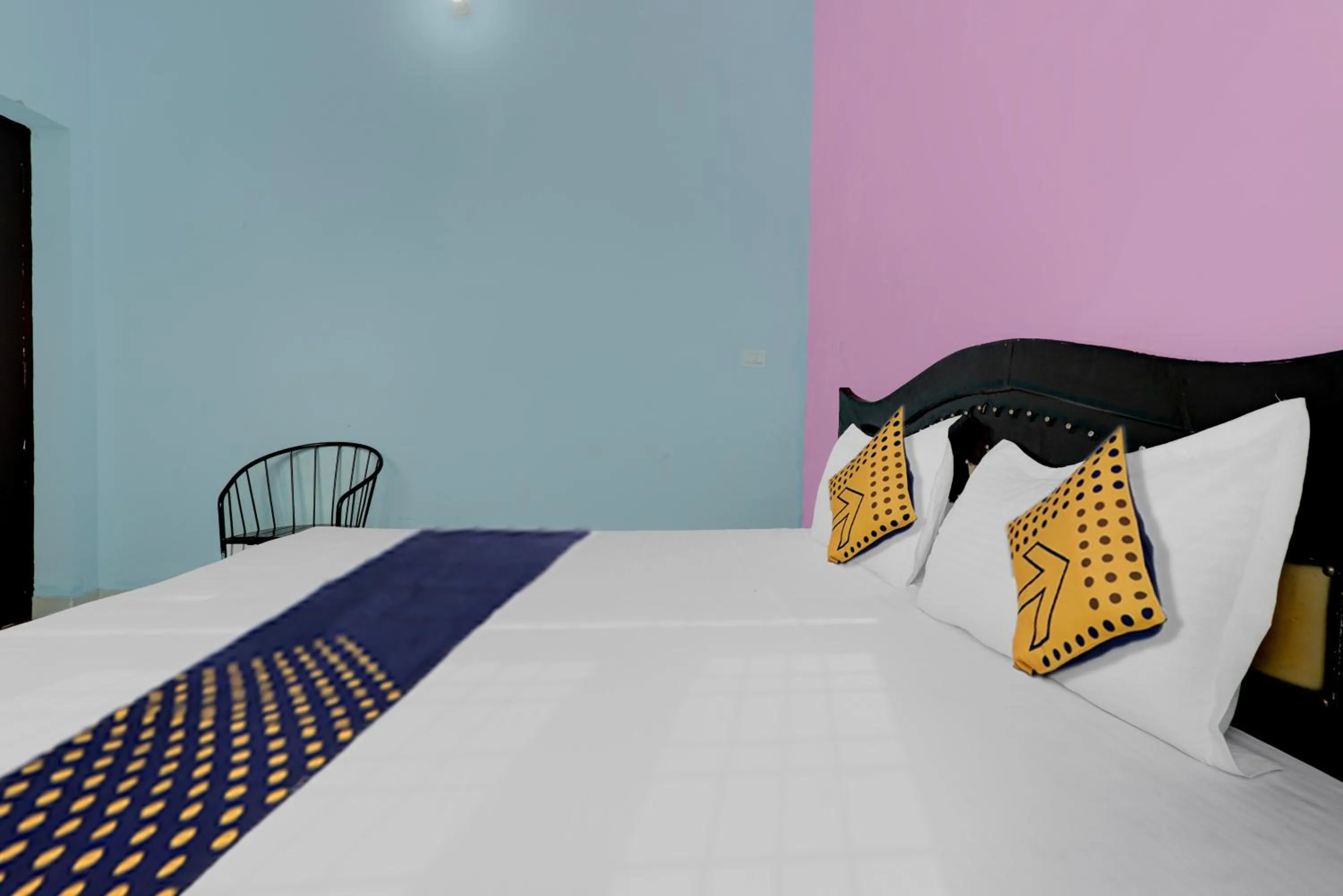 Bedroom in Hotel O Chaudhary Guest House