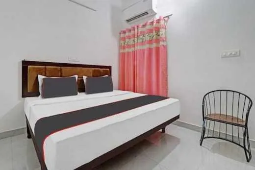 Bedroom in Hotel O Chaudhary Guest House