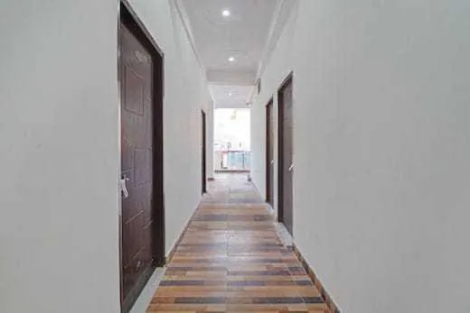 Lobby or reception in Hotel O Chaudhary Guest House