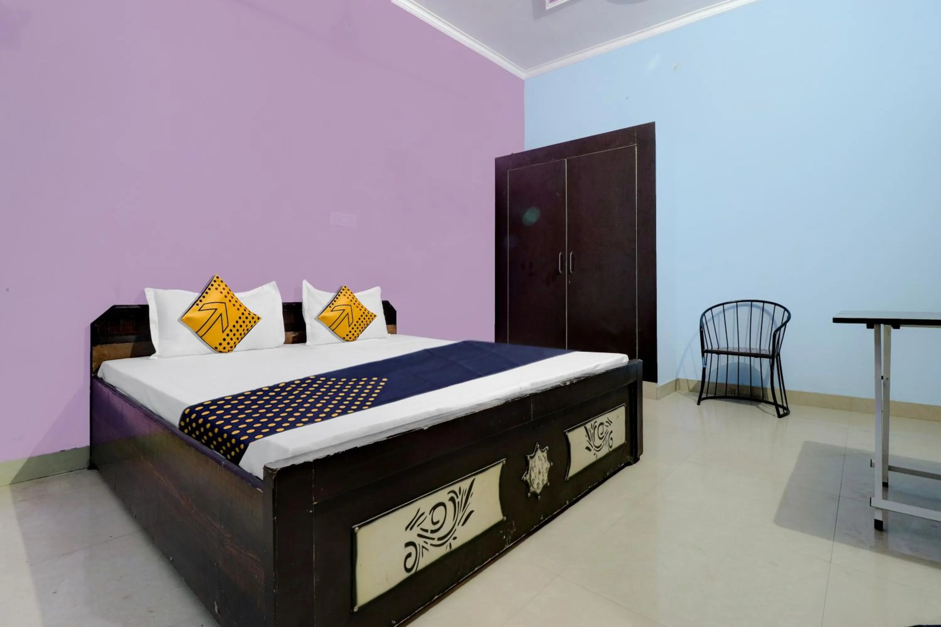 Bedroom in Hotel O Chaudhary Guest House