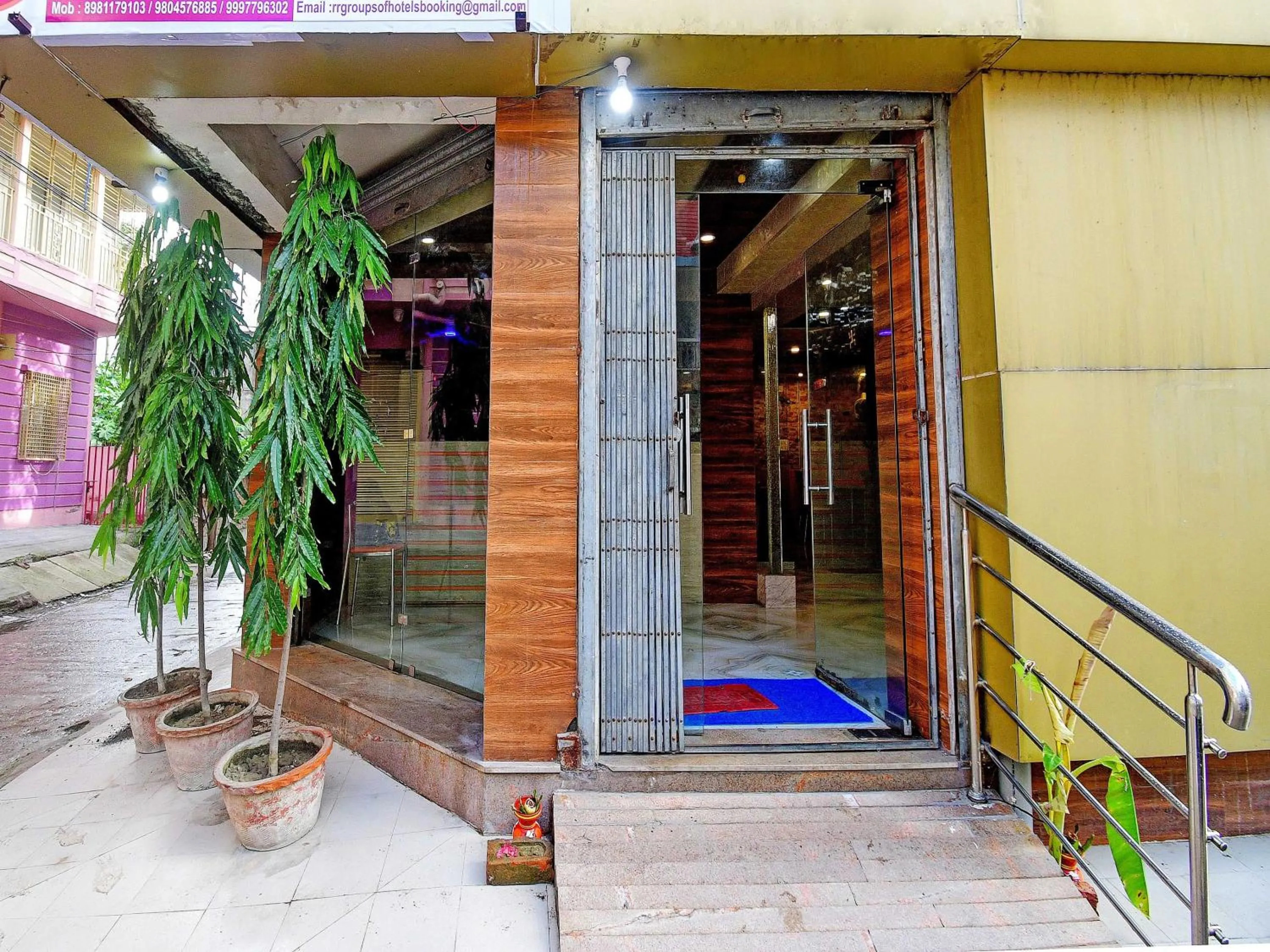 Facade/entrance in Super Hotel O Royal Inn