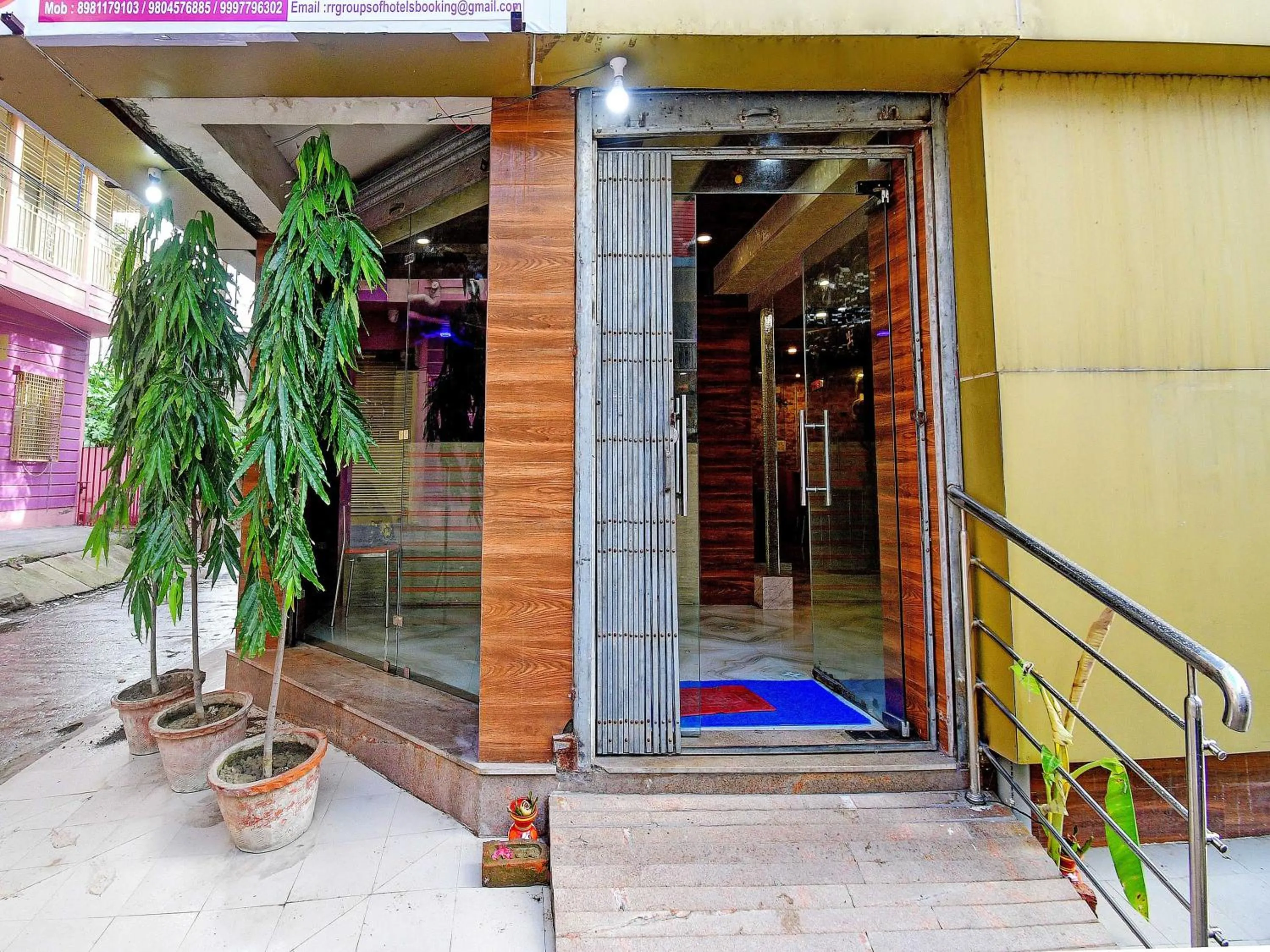 Facade/entrance in Super Hotel O Royal Inn