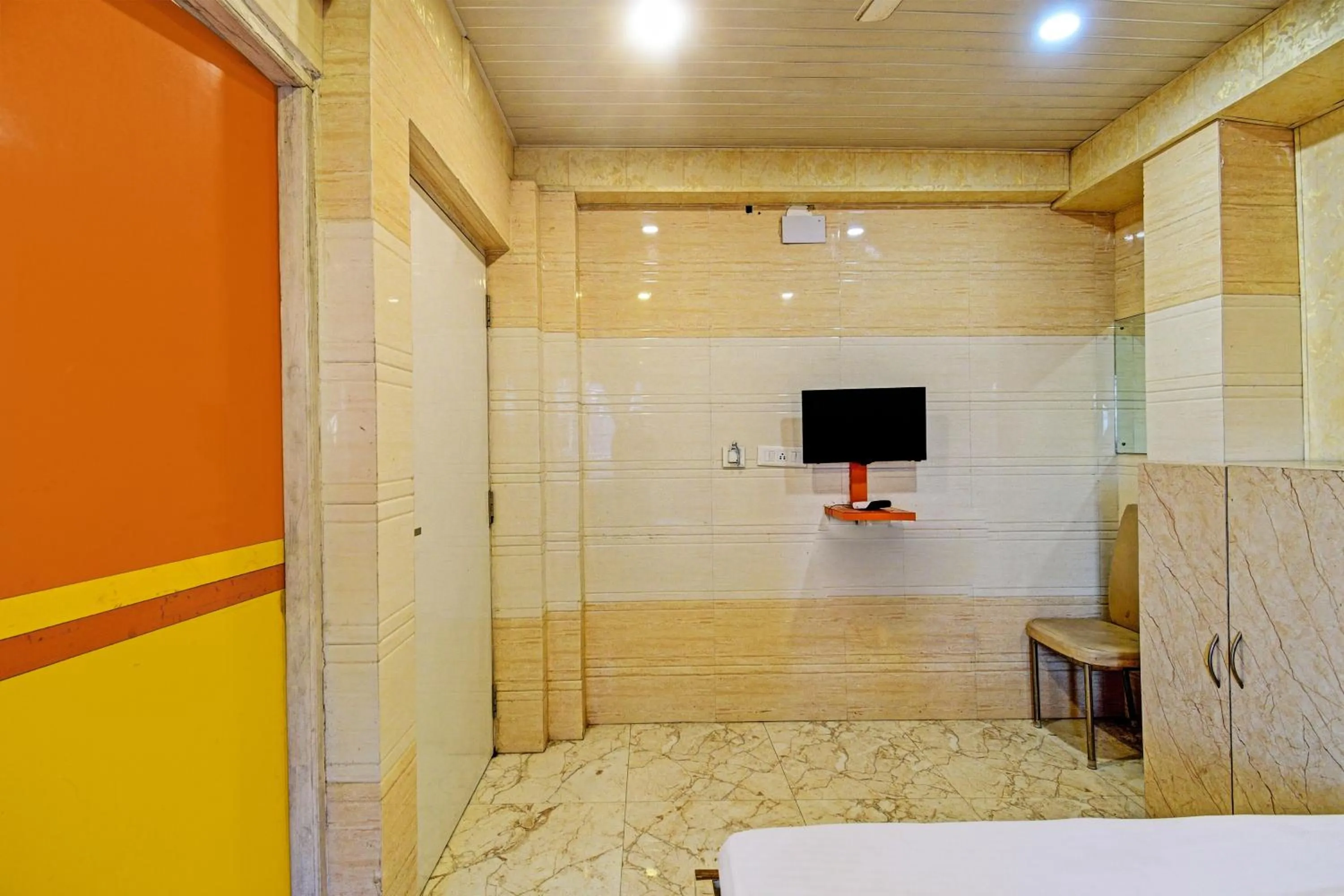 Bedroom in Super Hotel O Royal Inn