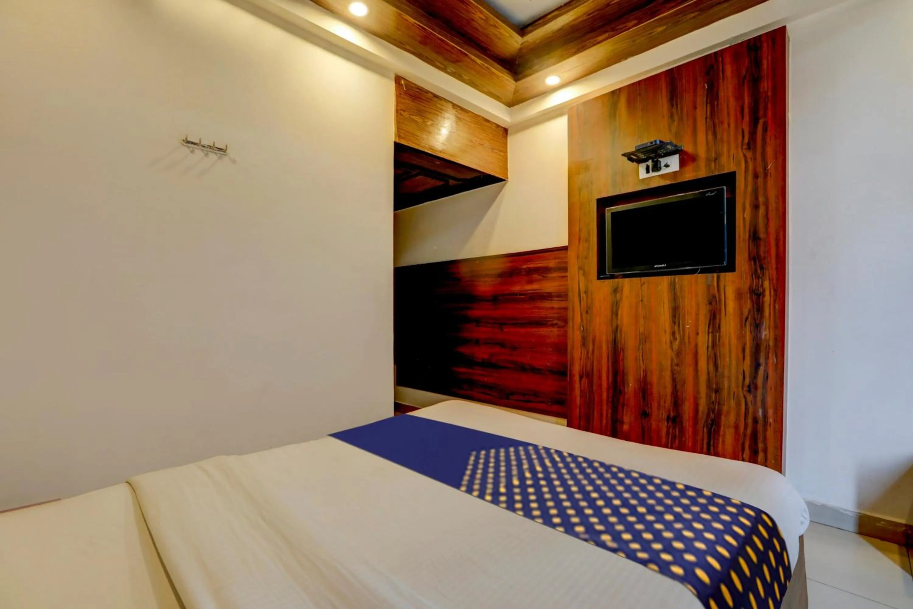 Bedroom in Hotel O Rajdhani Group Of Hotels