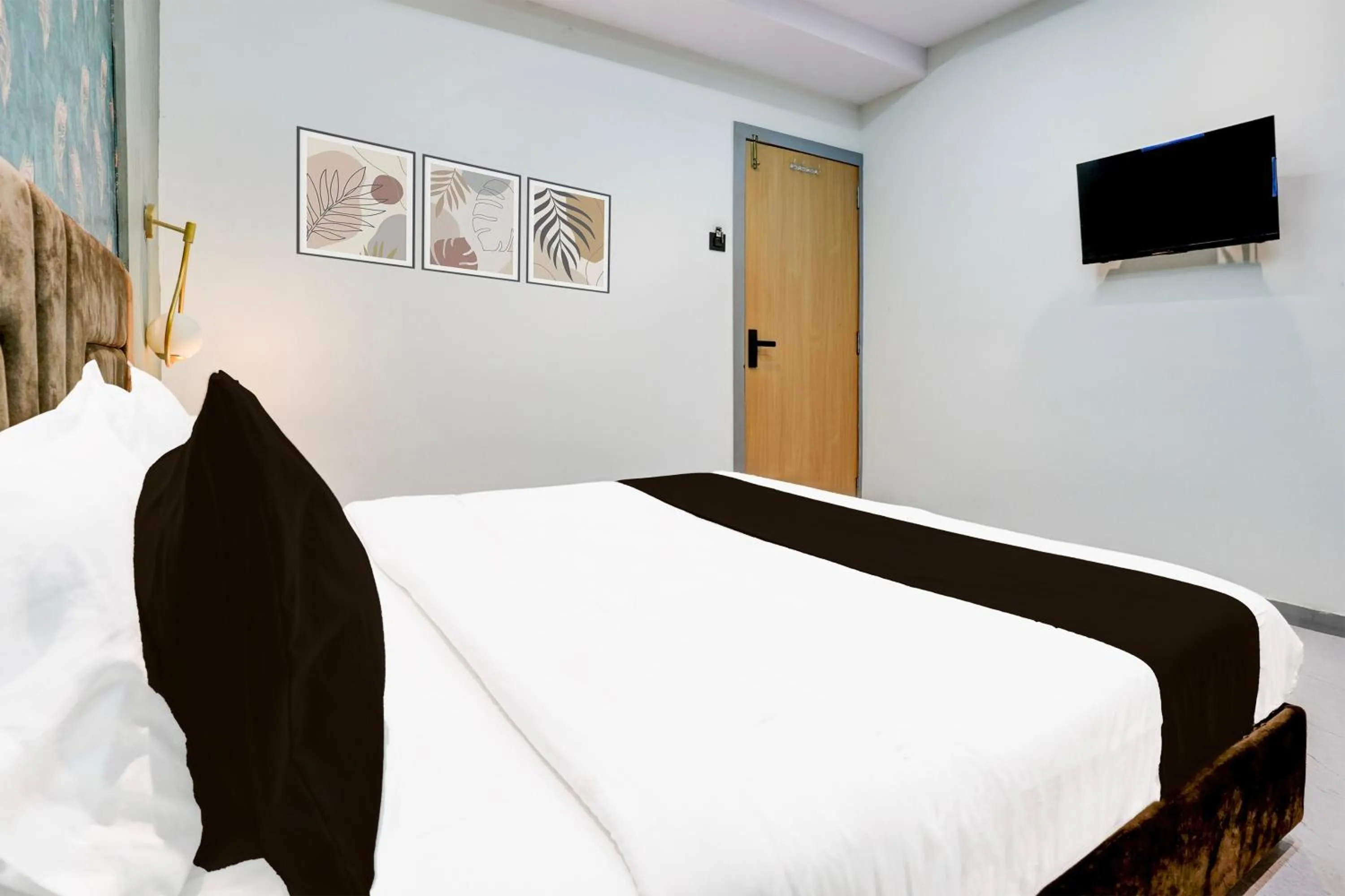 Bedroom, Bed in Collection O Adajan Formerly Hotel Sky Palace