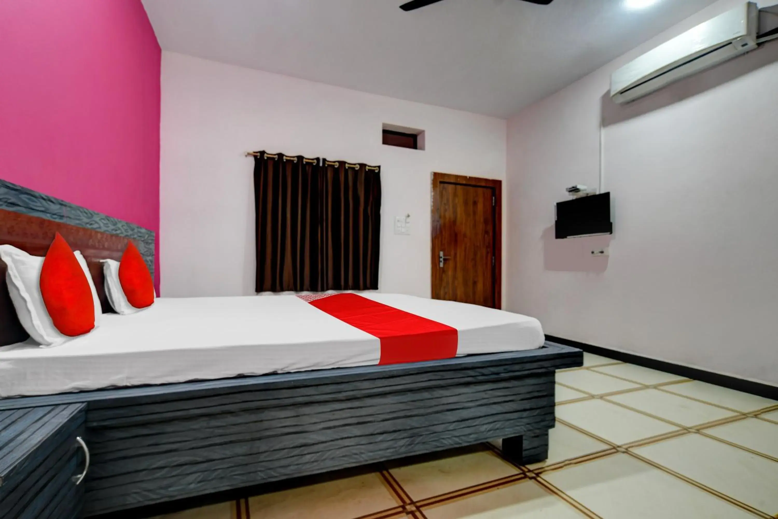 Hotel O Apna Palace Hotel O Apna Palace