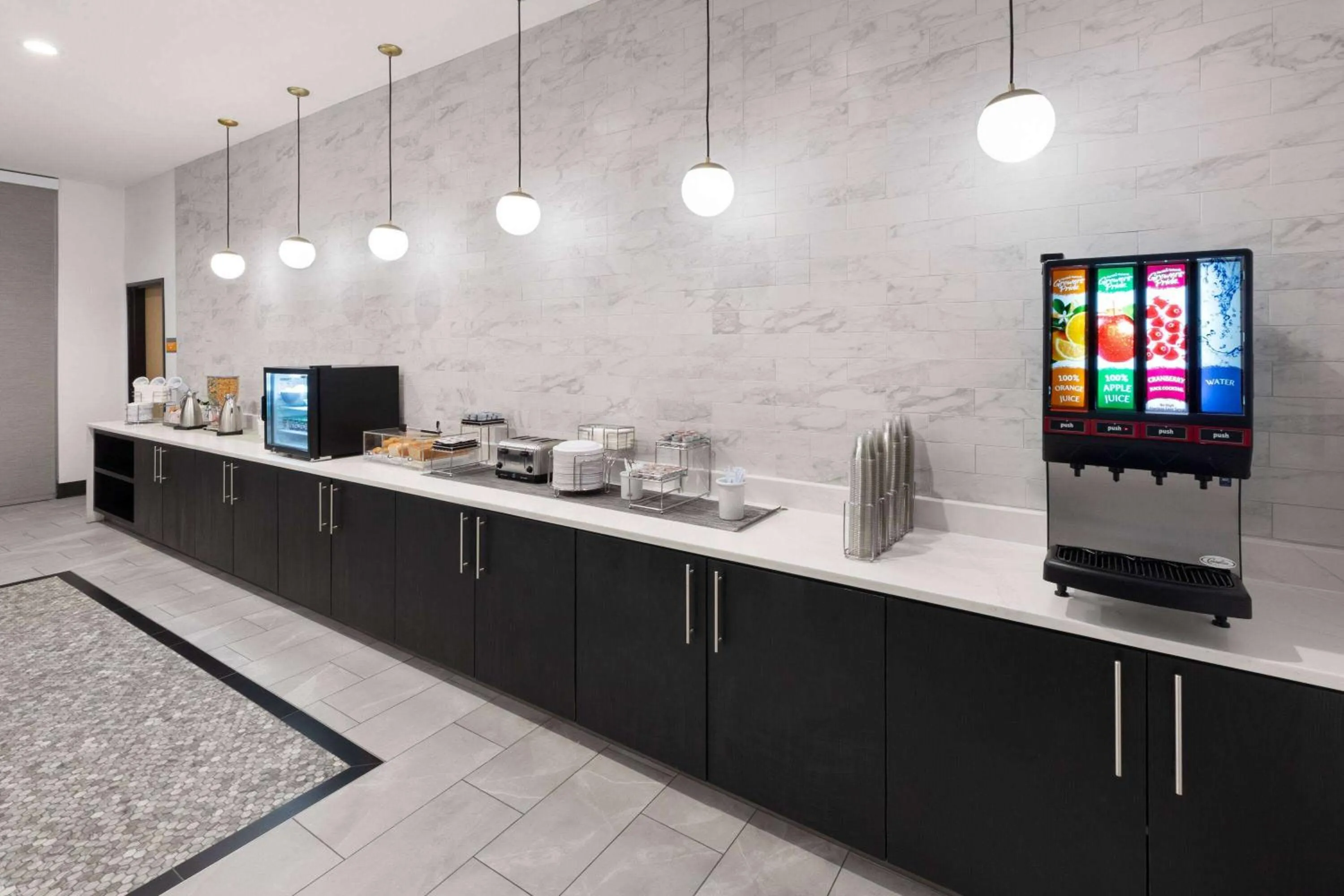 Breakfast in La Quinta Inn & Suites by Wyndham Austin Parmer Tech Ridge