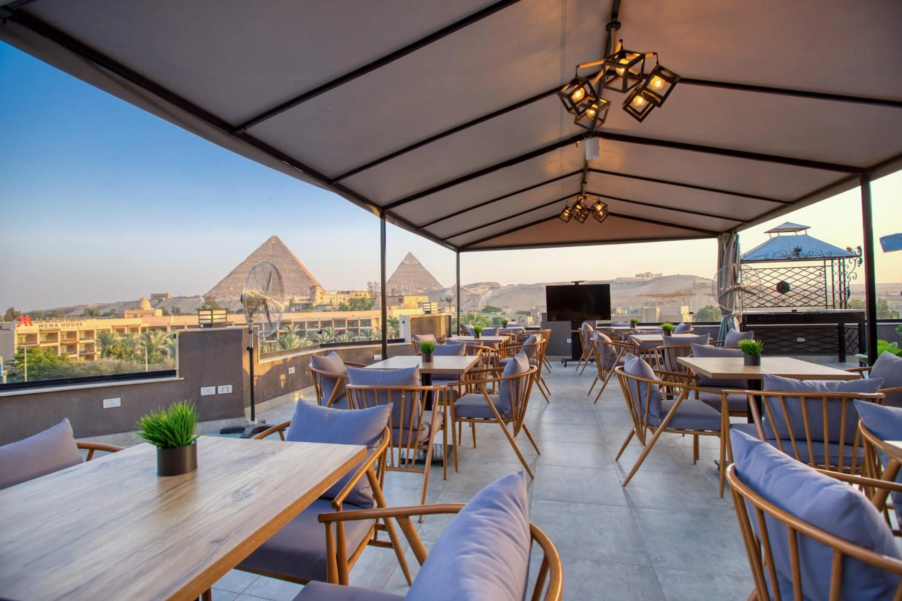 Restaurant/places to eat in Nozol Pyramids Hotel and Spa
