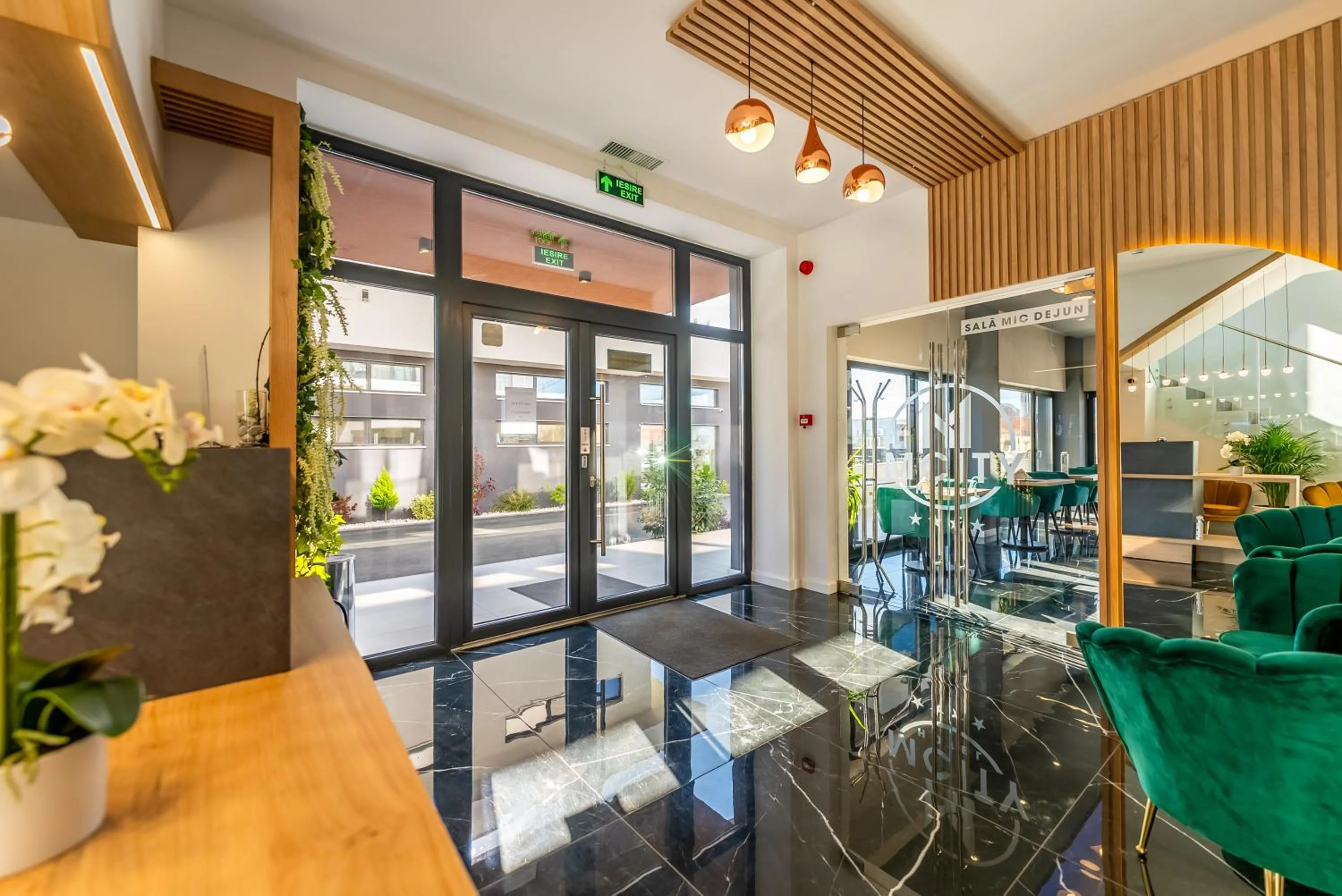 Facade/entrance in M City Aparthotel