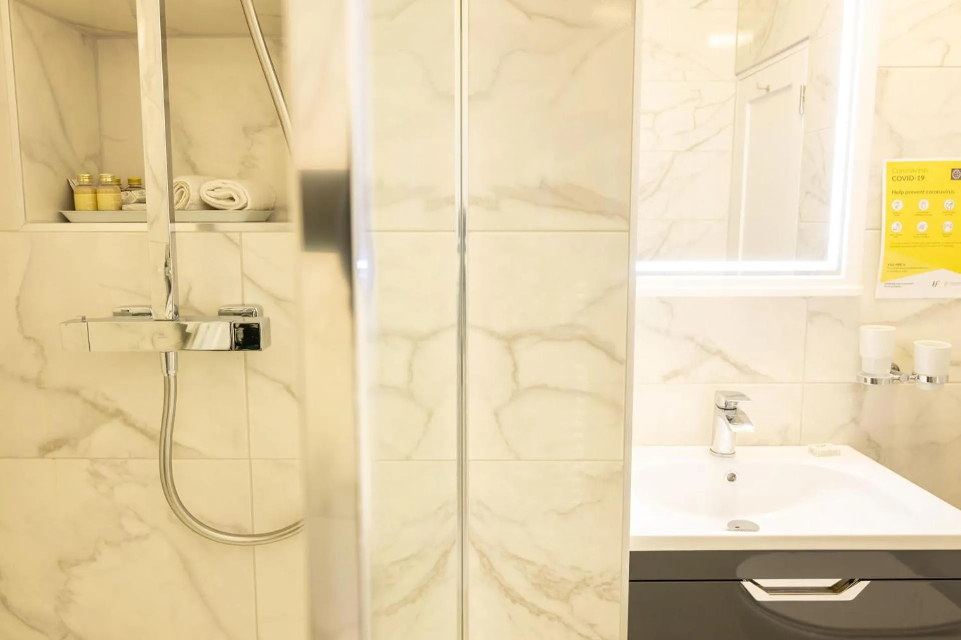 Bathroom in Station House Bed & Breakfast