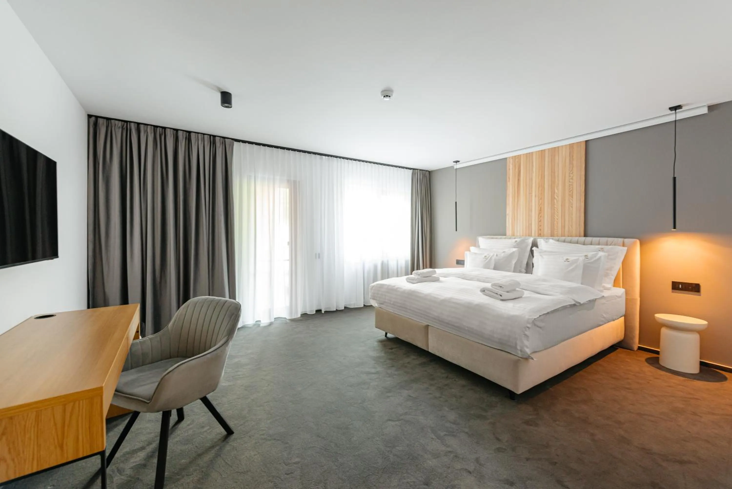 Bedroom, Bed in Terra Resort