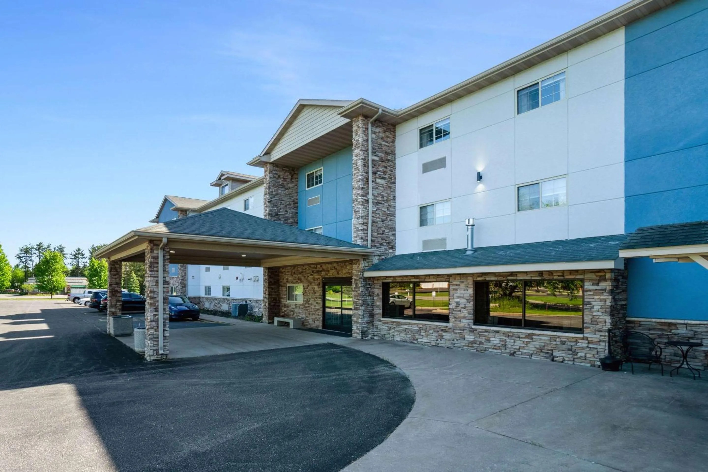 Property building in Comfort Inn & Suites Weston - Wausau