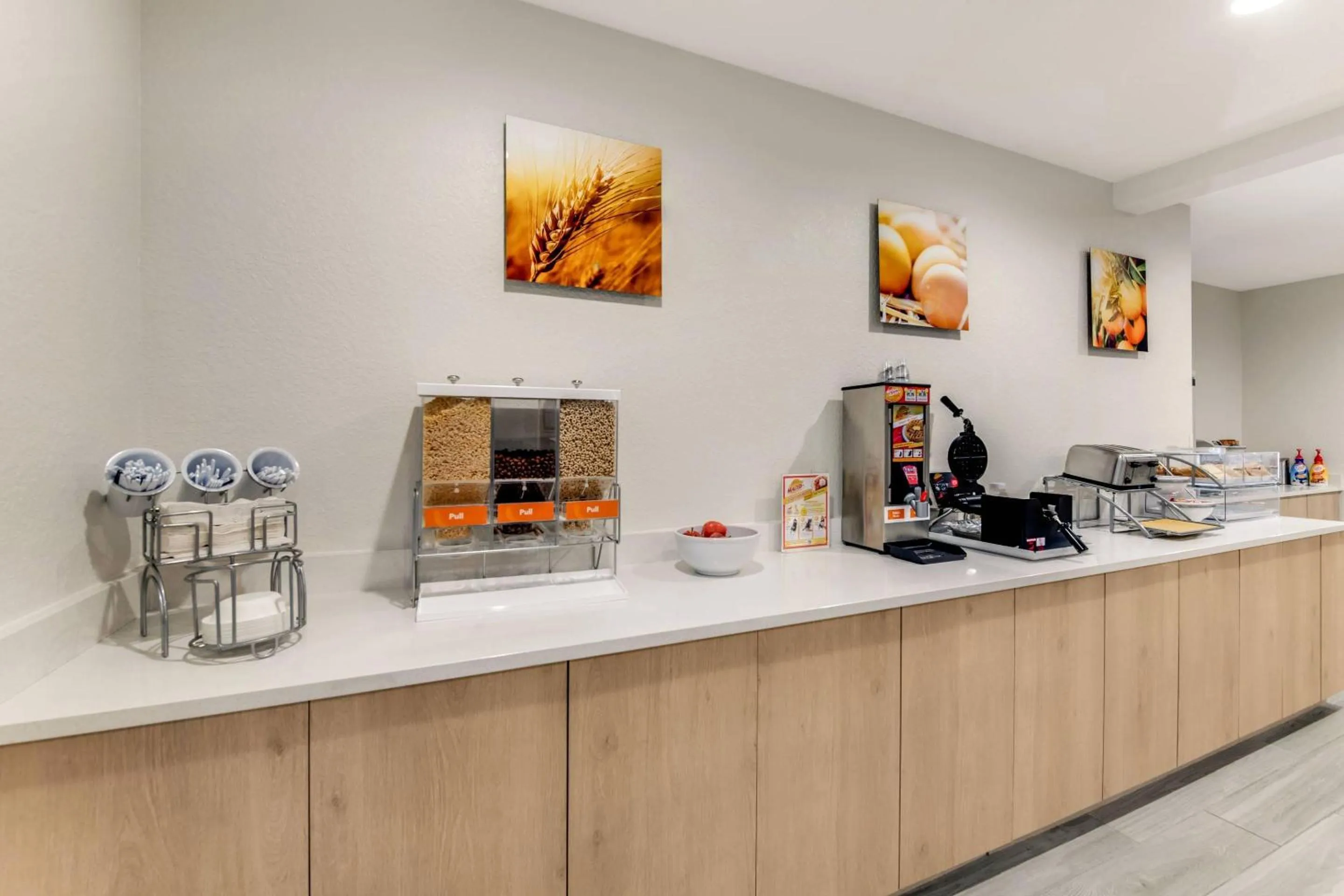 Breakfast in Comfort Inn & Suites Weston - Wausau