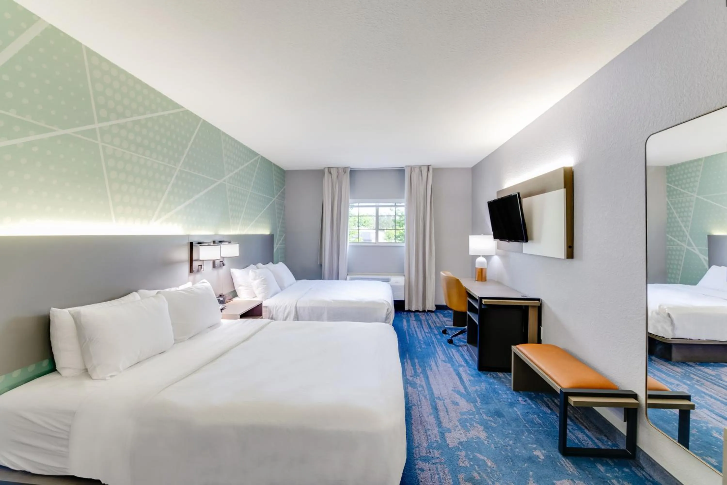 Photo of the whole room, Bed in Comfort Inn & Suites Weston - Wausau