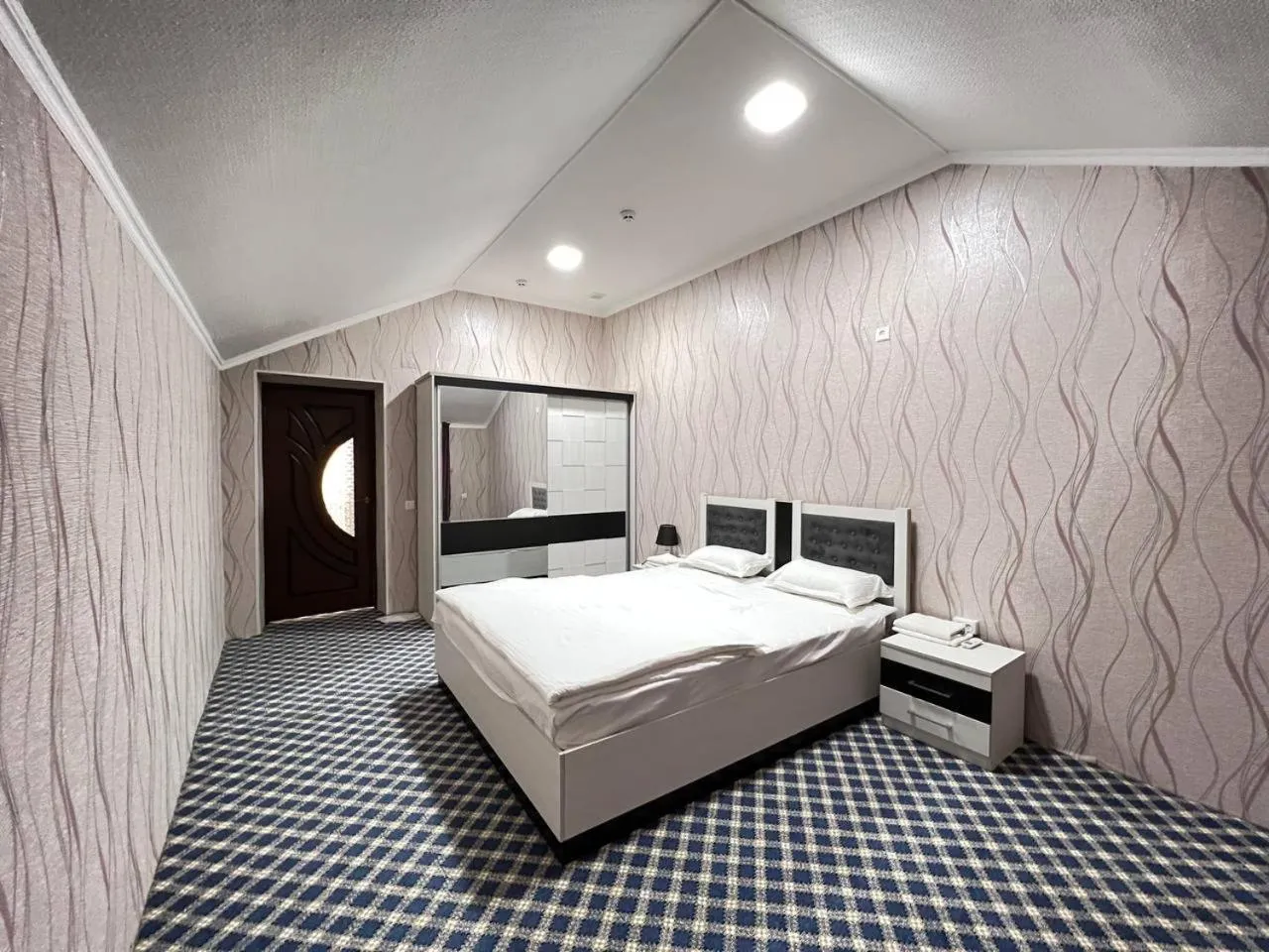 Property building, Bed in Orom Hotel Fergana