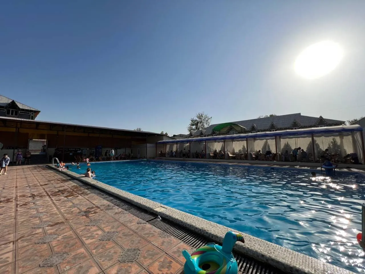 Swimming pool in Orom Hotel Fergana