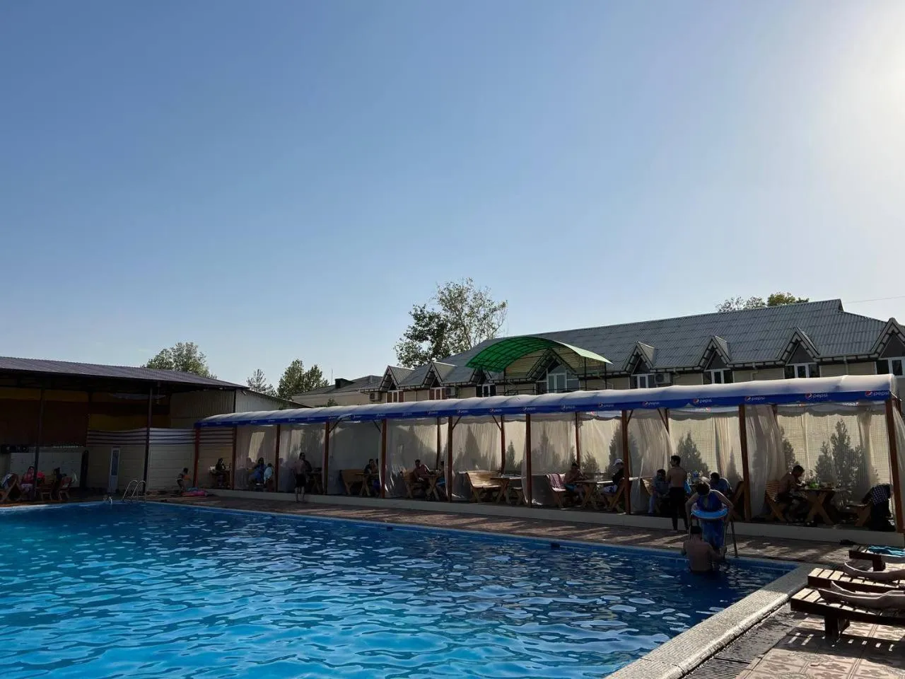 Swimming pool in Orom Hotel Fergana