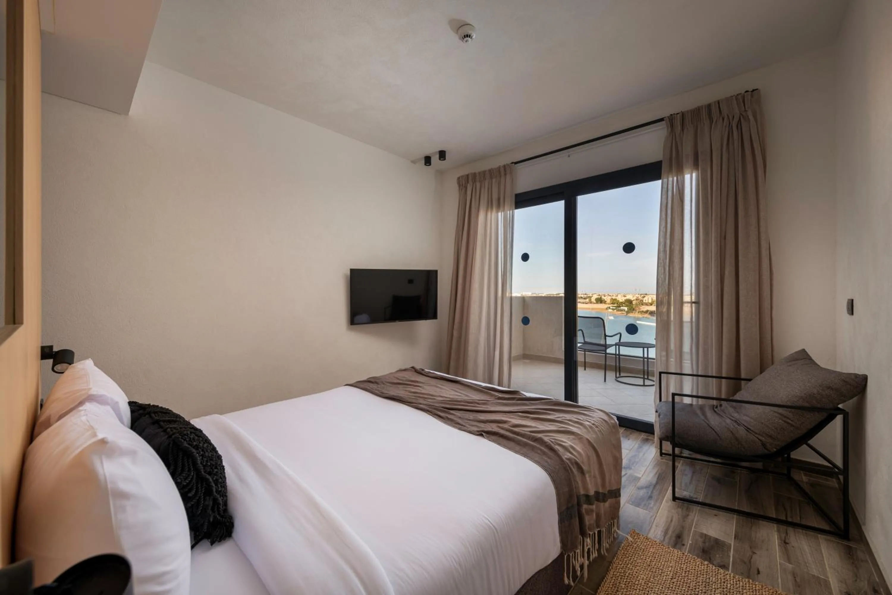 Bed in Creek Hotel and Residences El Gouna