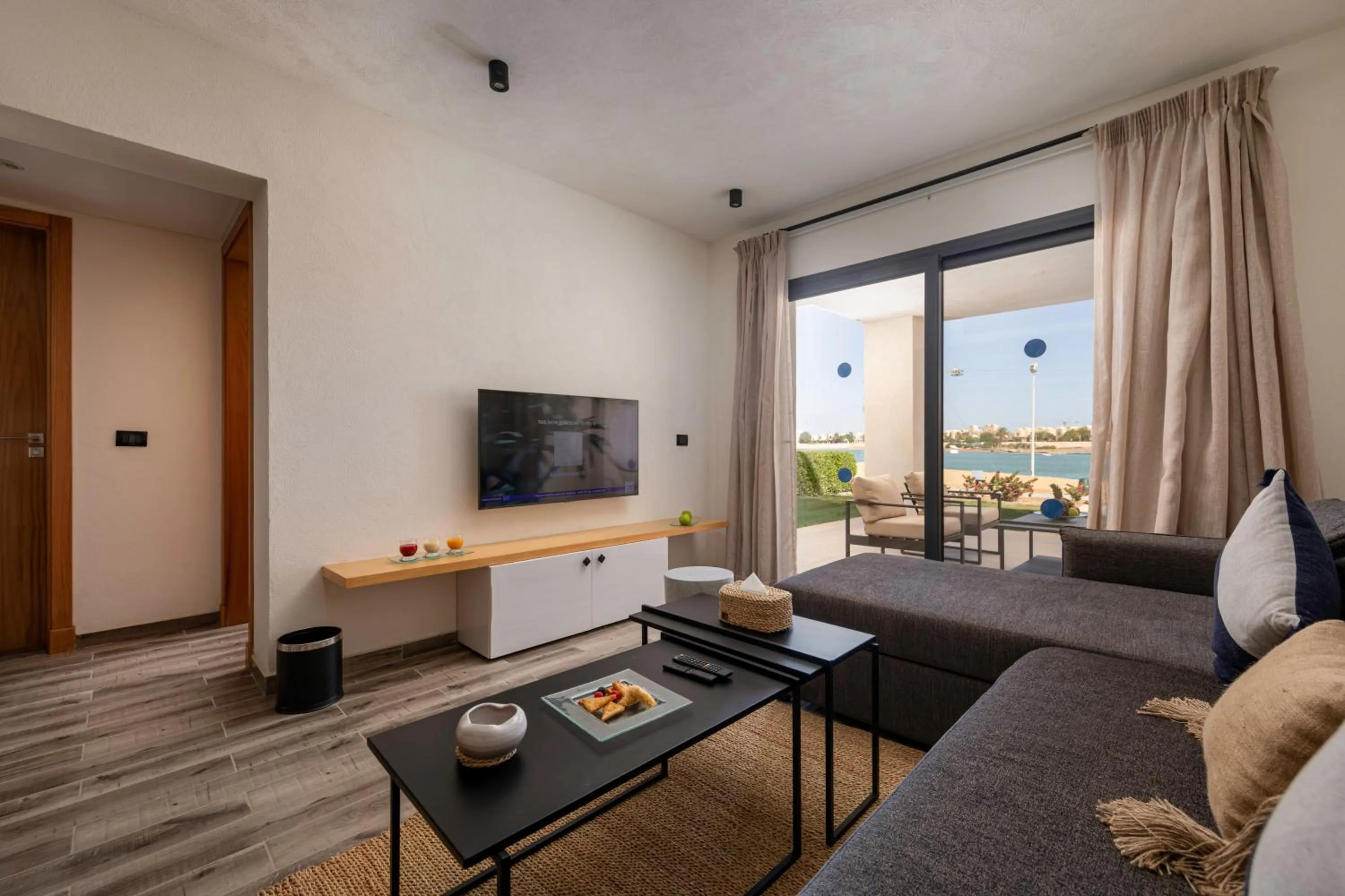 TV and multimedia in Creek Hotel and Residences El Gouna