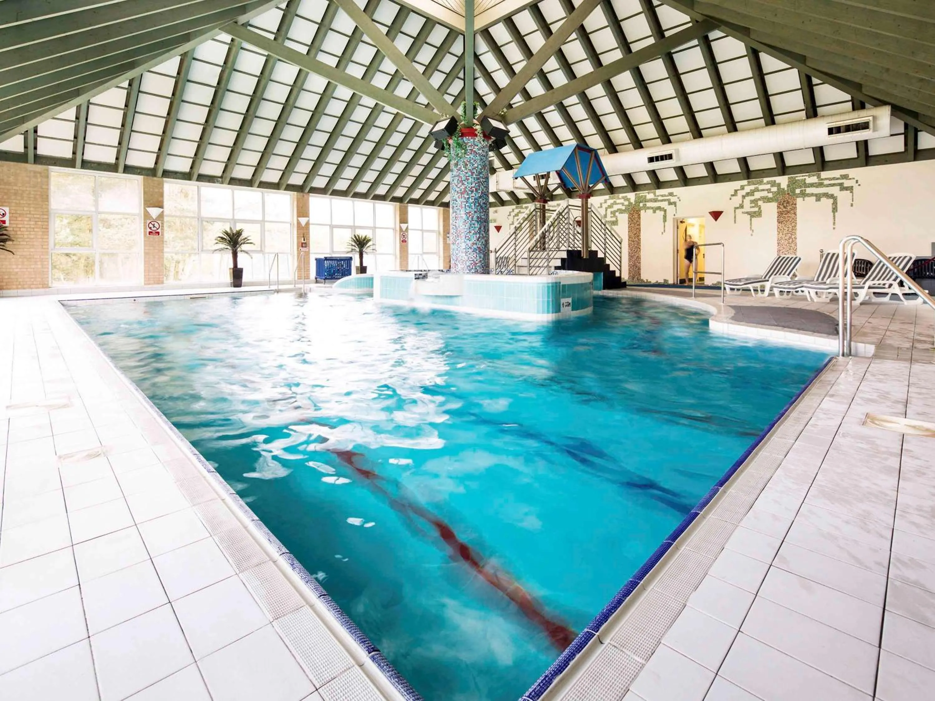 Fitness centre/facilities, Swimming Pool in Mercure Leeds Parkway Hotel