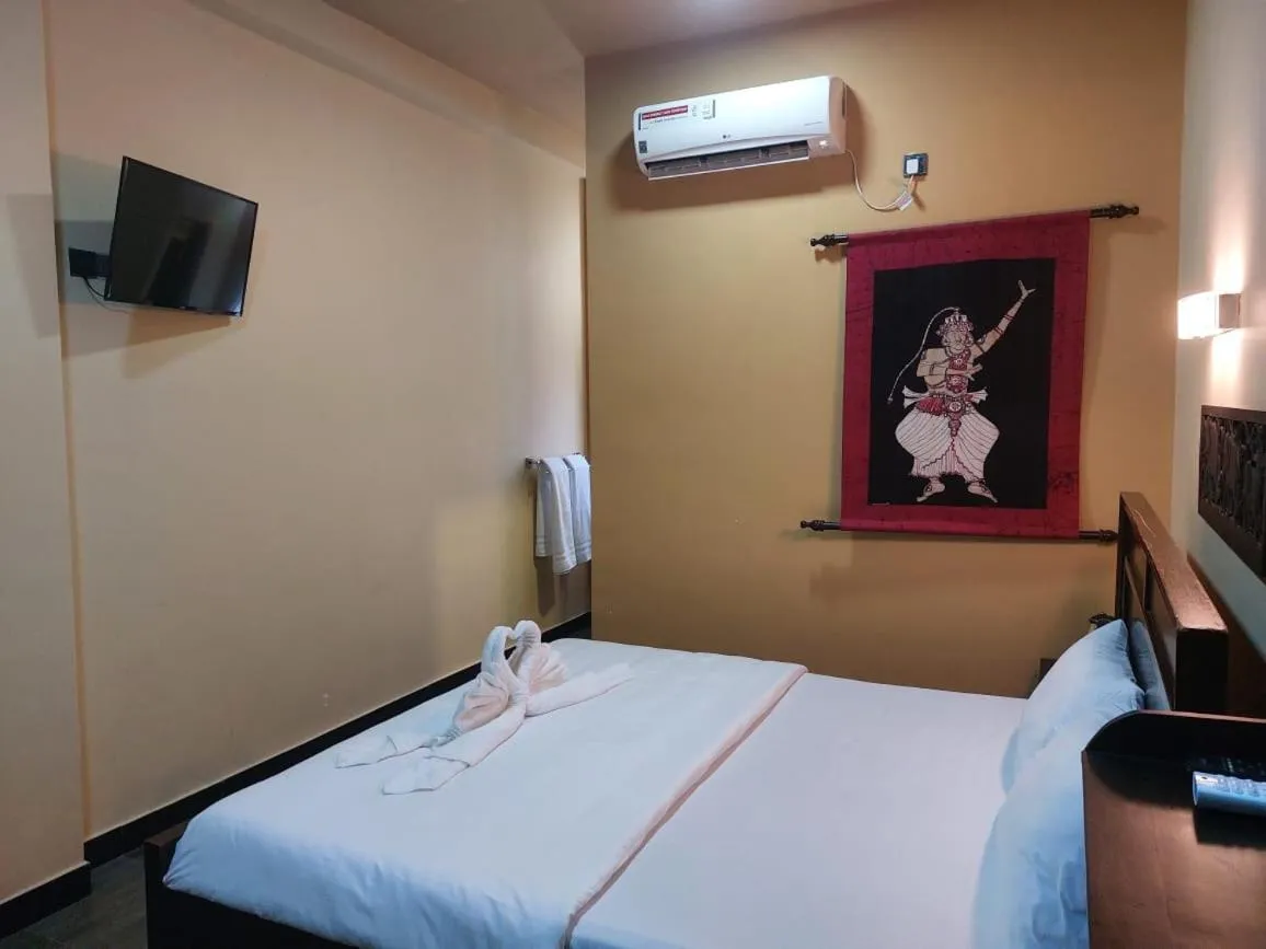 Bedroom, Bed in Edwin's Airport Garden